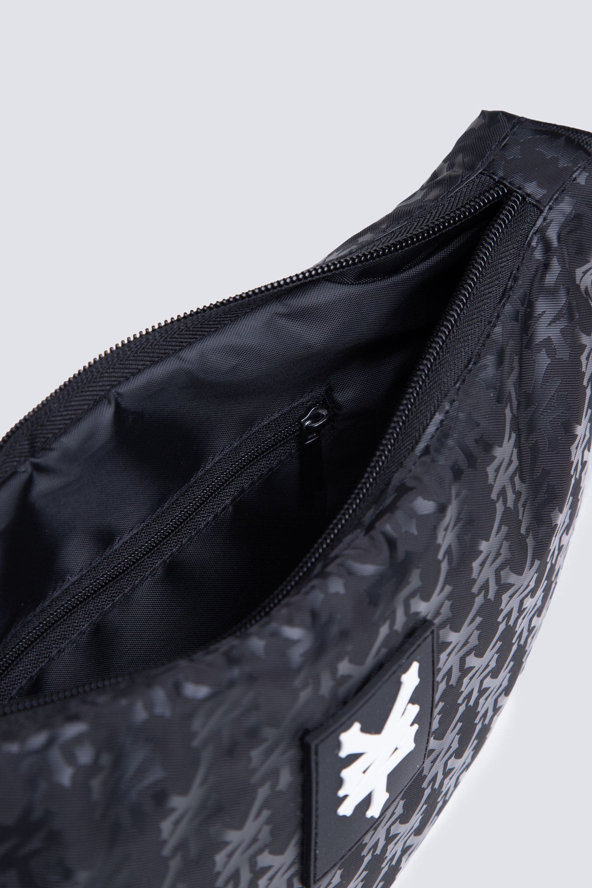 Bolso Half Moon Limitless Negro Zoo York