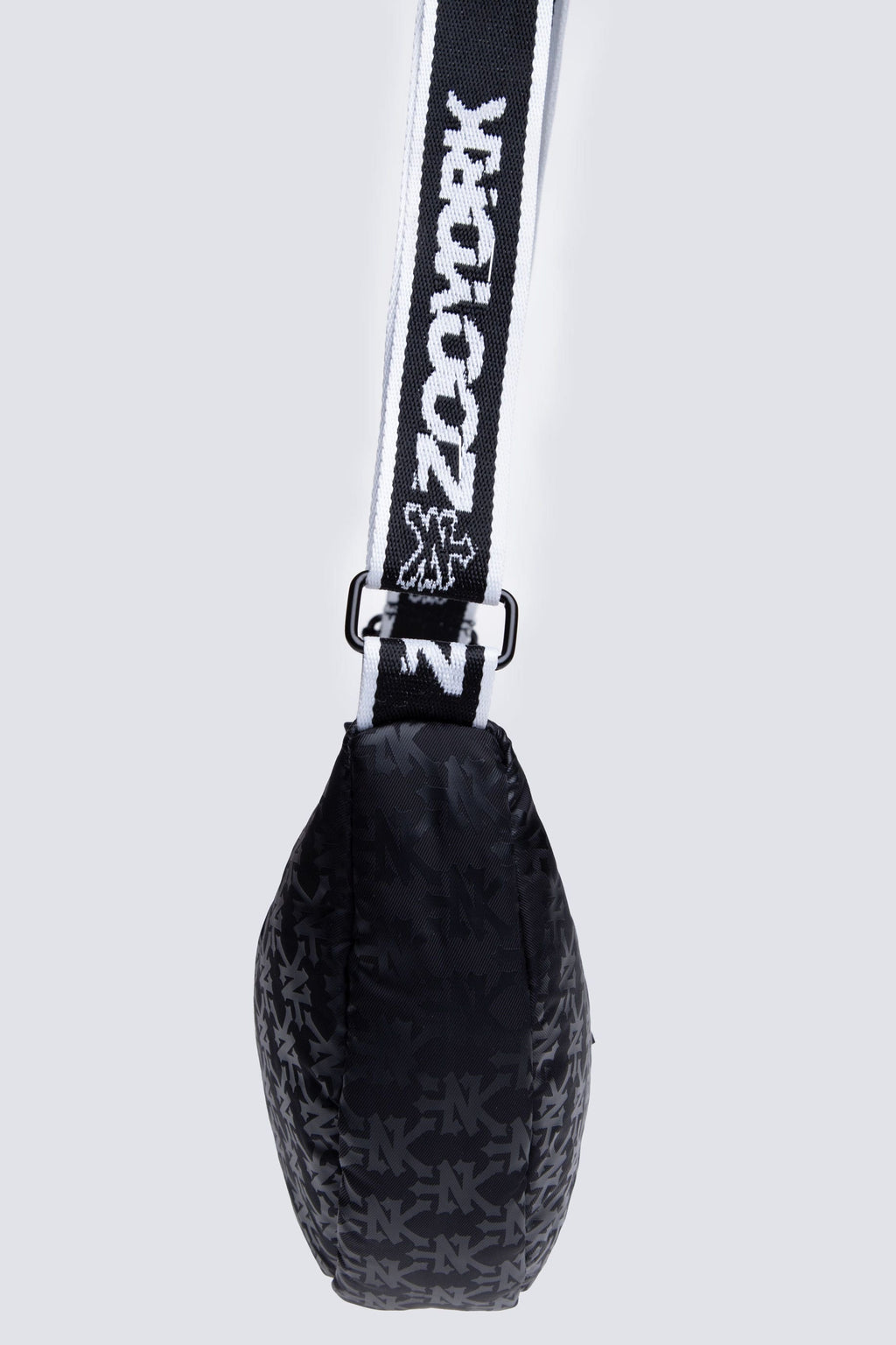 Bolso Half Moon Limitless Negro Zoo York