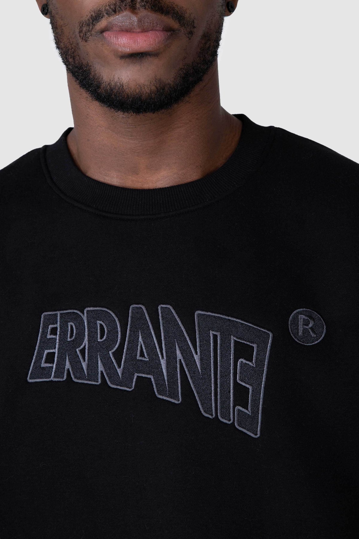 Poleron Crew Neck Box Groovy Negro Errante 