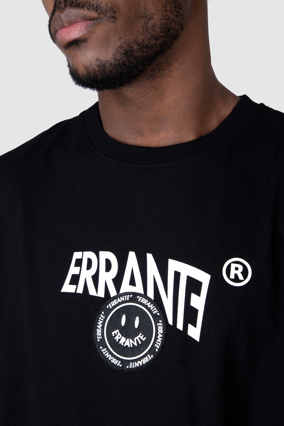 Polera M/C Boxy Negro ERRANTE 