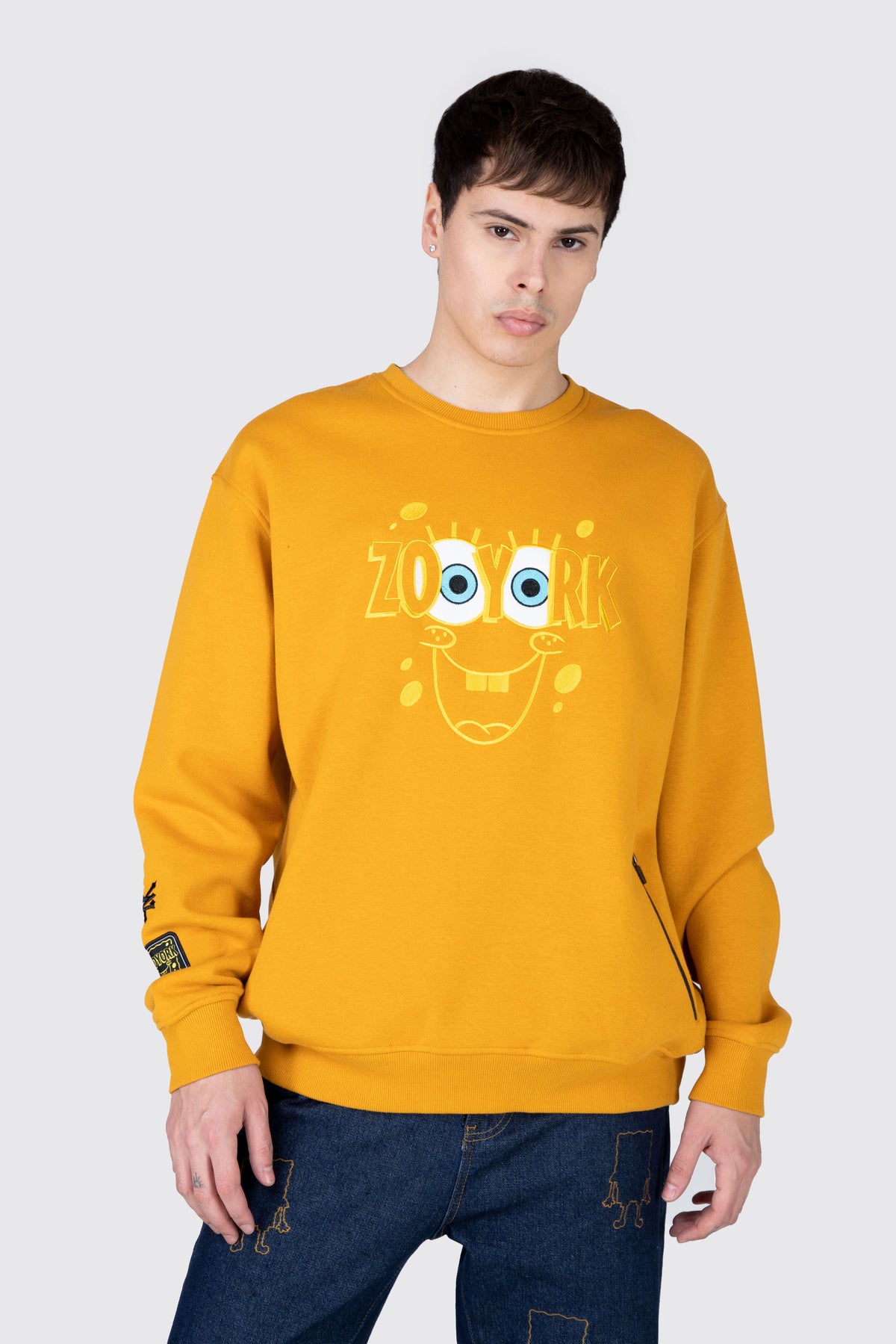 Poleron Crew Neck Bob Esponja Grin Mostaza Zoo York 