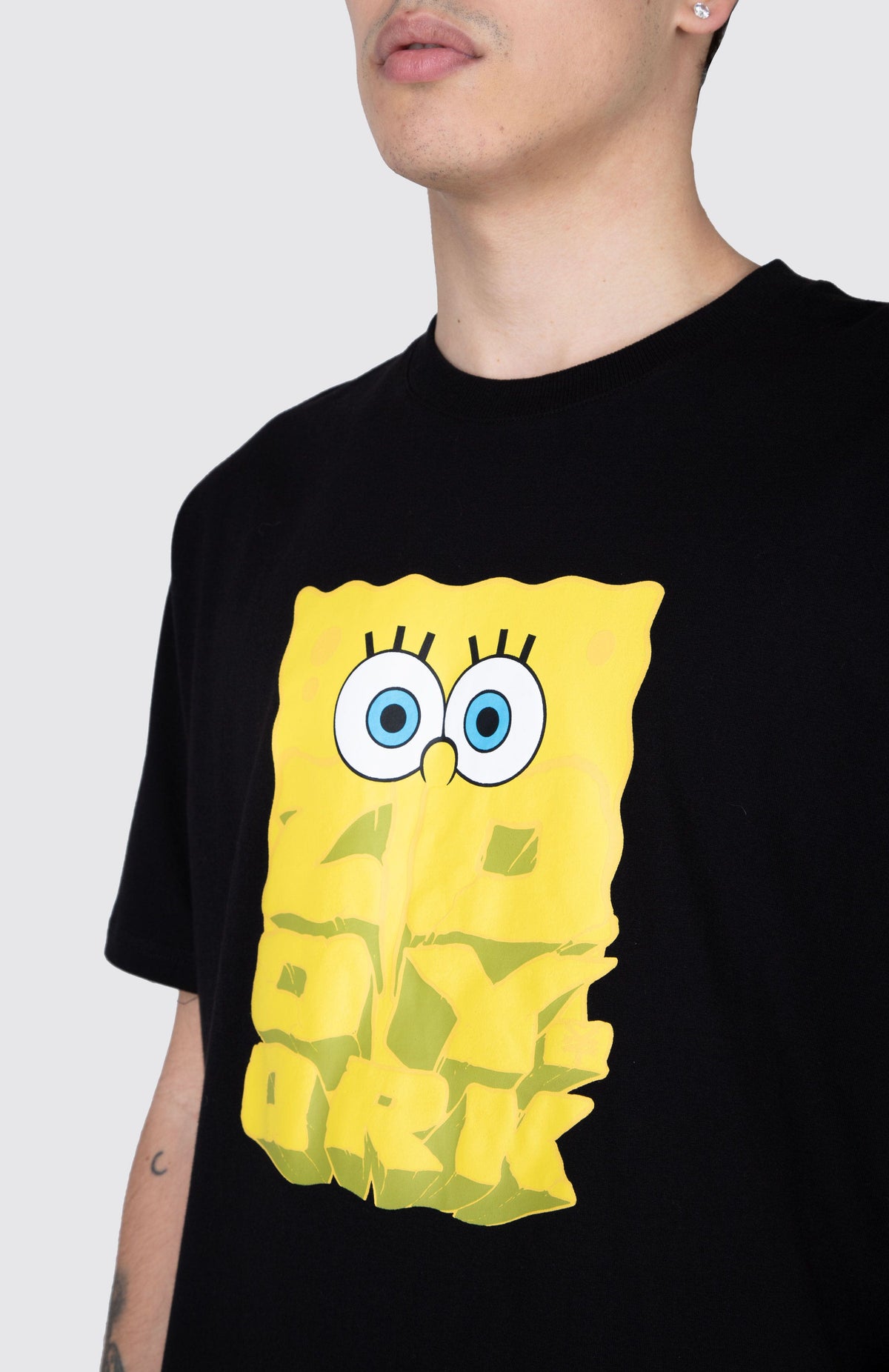 Polera M/C Bob Esponja Illuminati Negro Zoo York