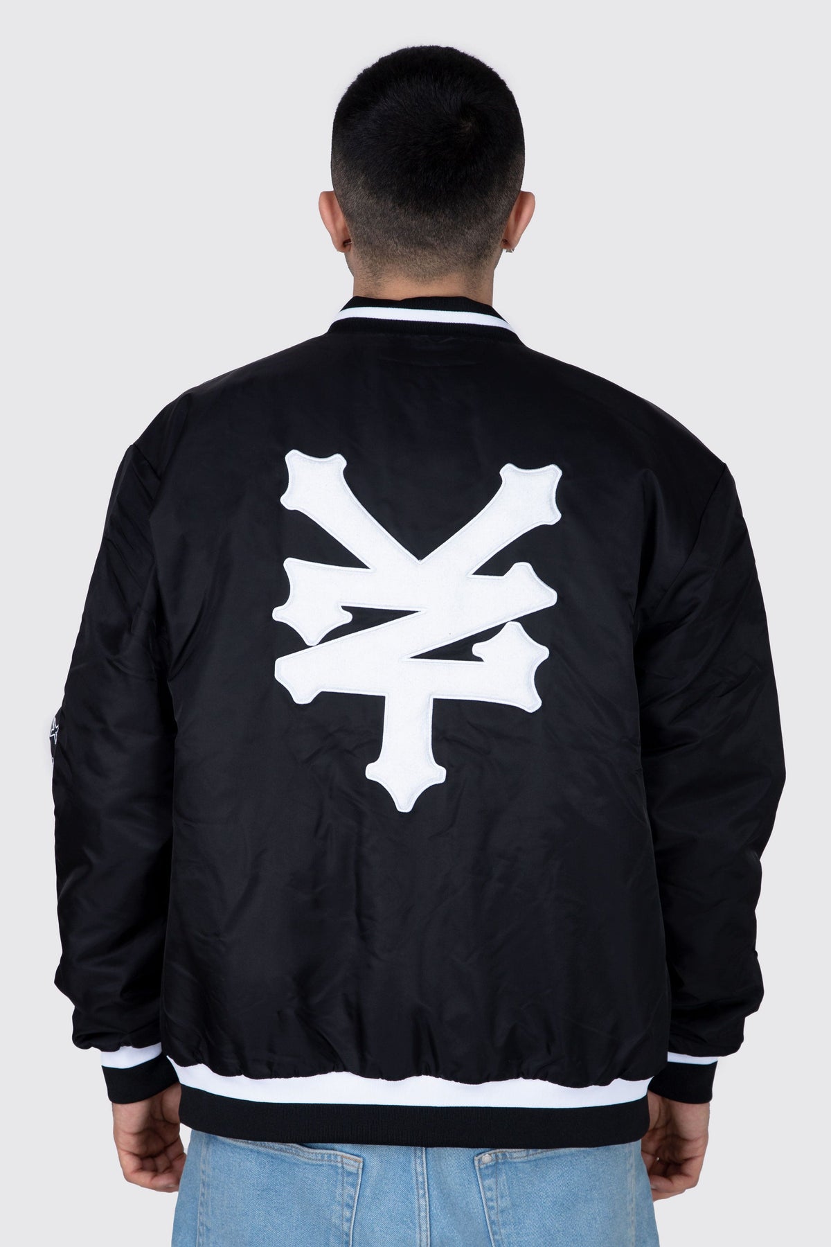Chaqueta Bomber Bob Esponja Decal Negro Zoo York 
