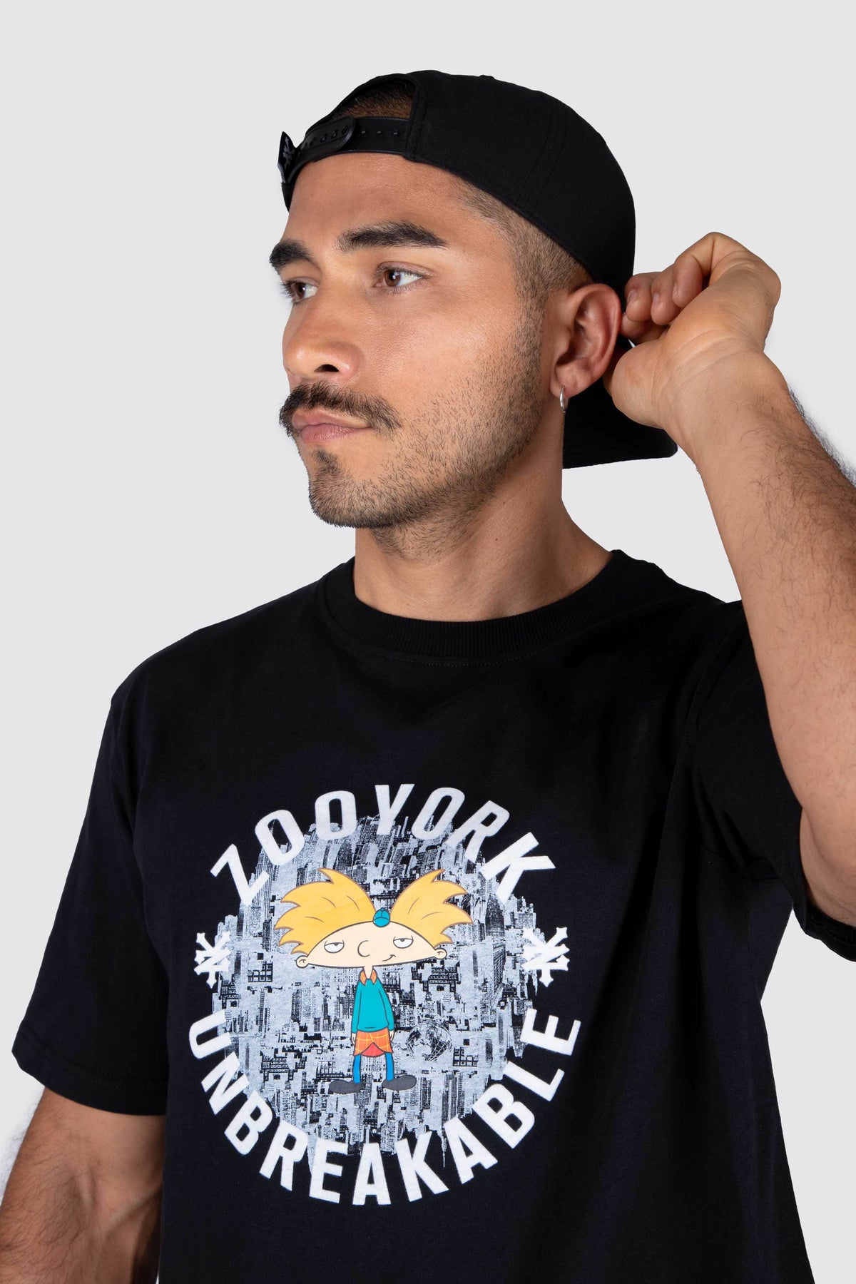 Polera M/C Arnold World Street Negro Zoo York