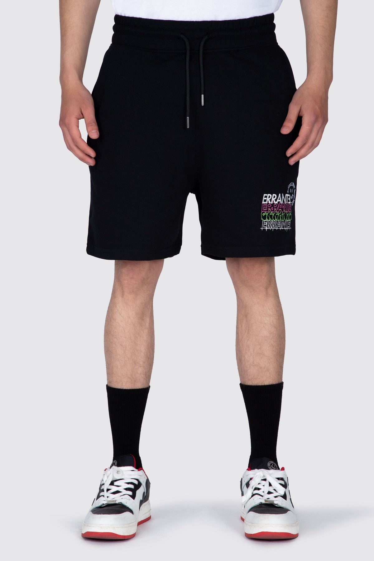Short Off Status Negro ERRANTE