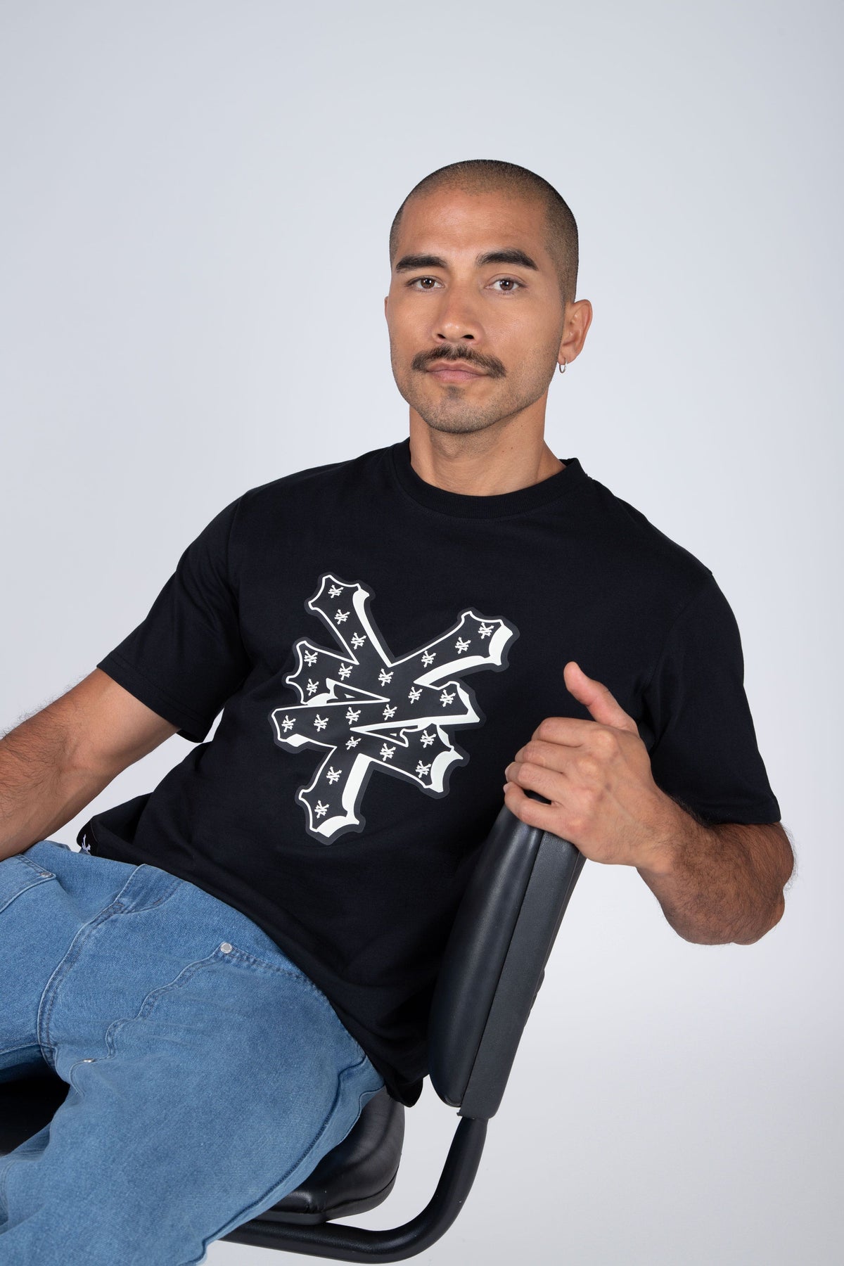 Polera M/C Over Cracker Negro Zoo York