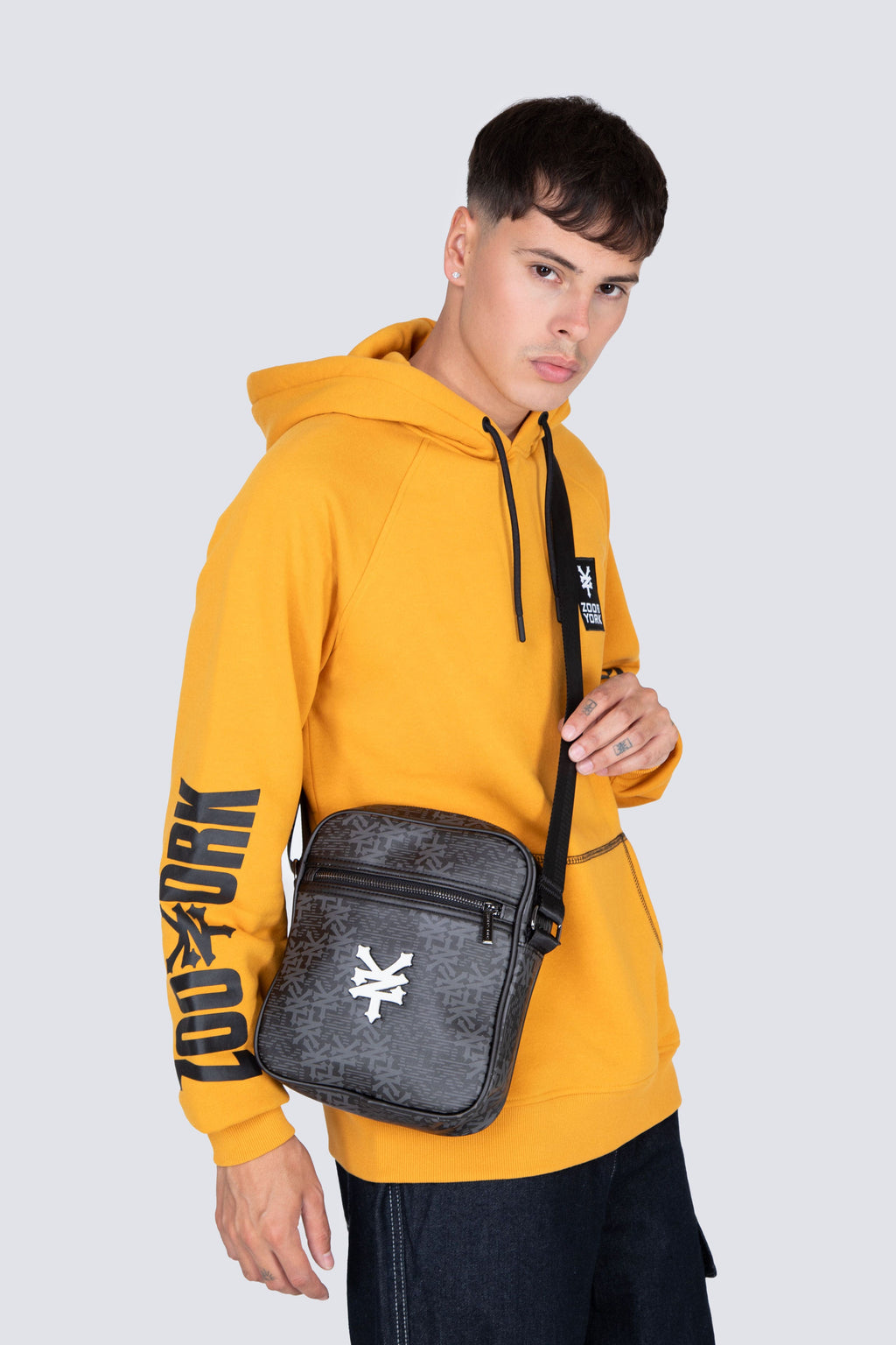 Bolso Crossbody Ideal Negro Zoo York
