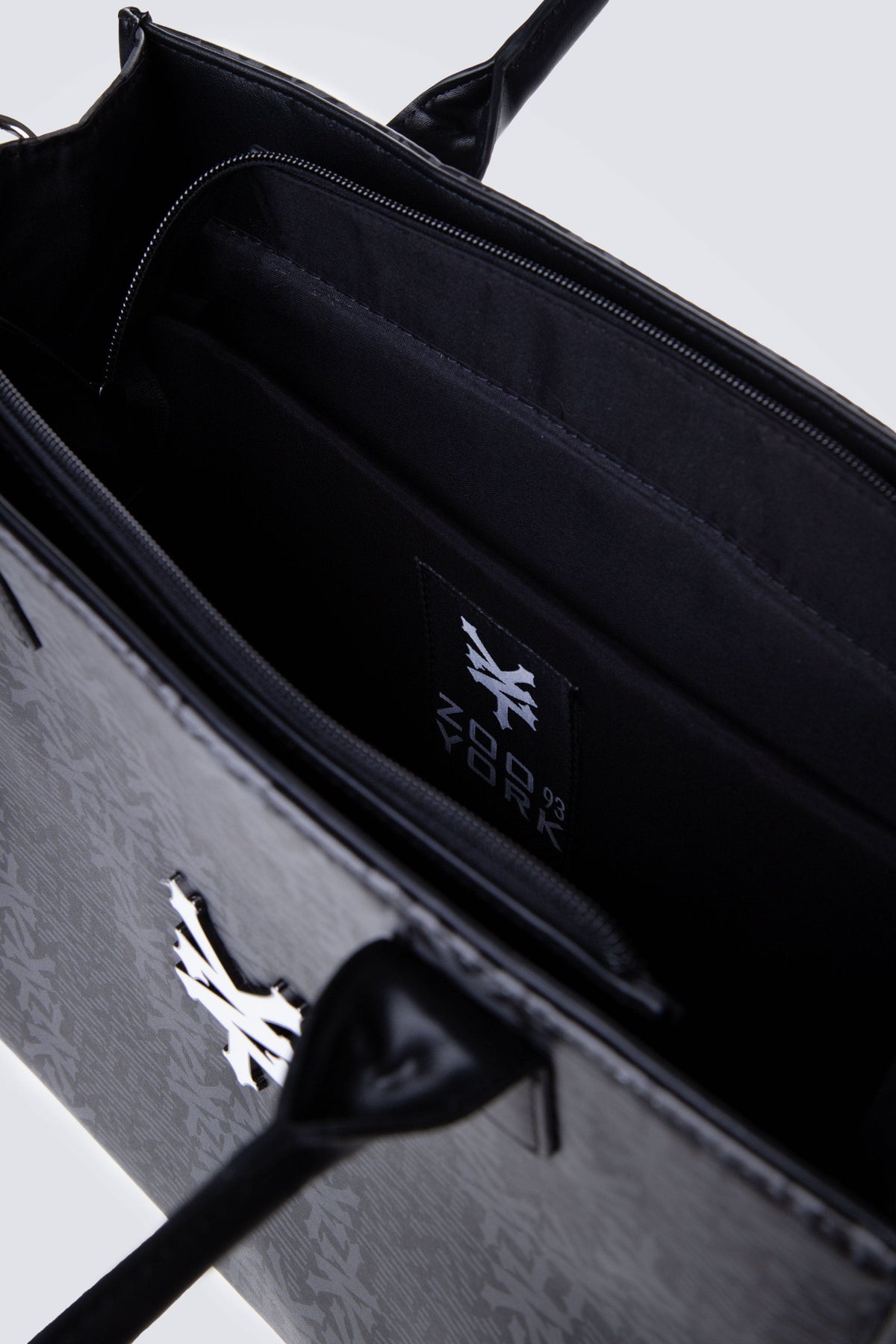 Bolso Tote Ideal Negro Zoo York