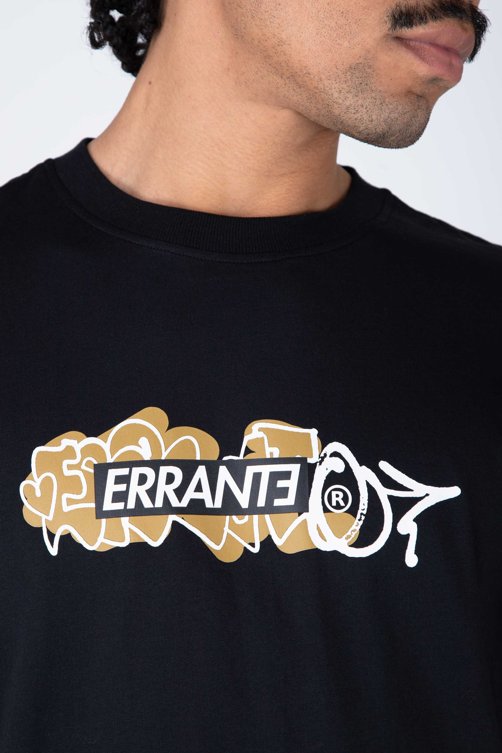Polera M/C Dooble Box Negro ERRANTE