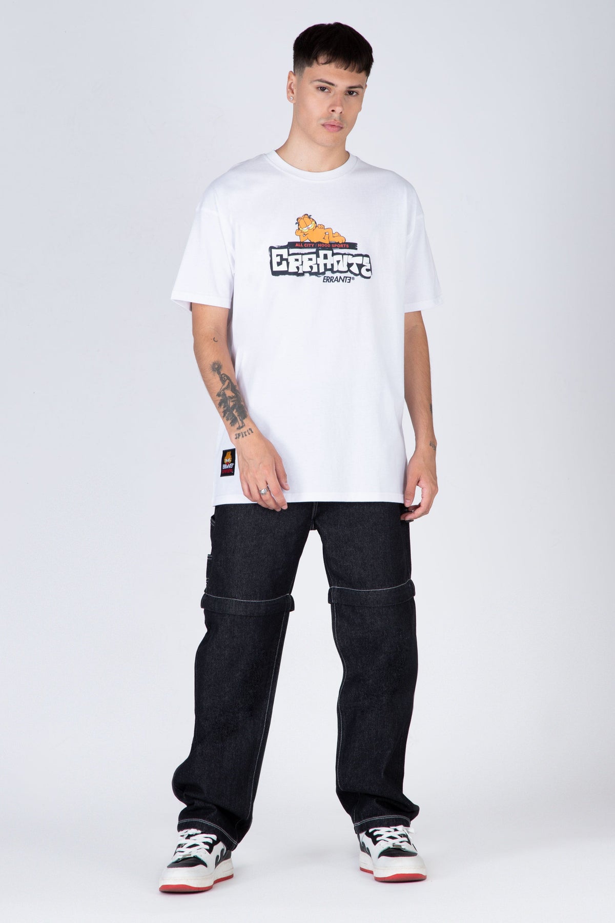 Polera M/C Garfield Cat World Blanco ERRANTE