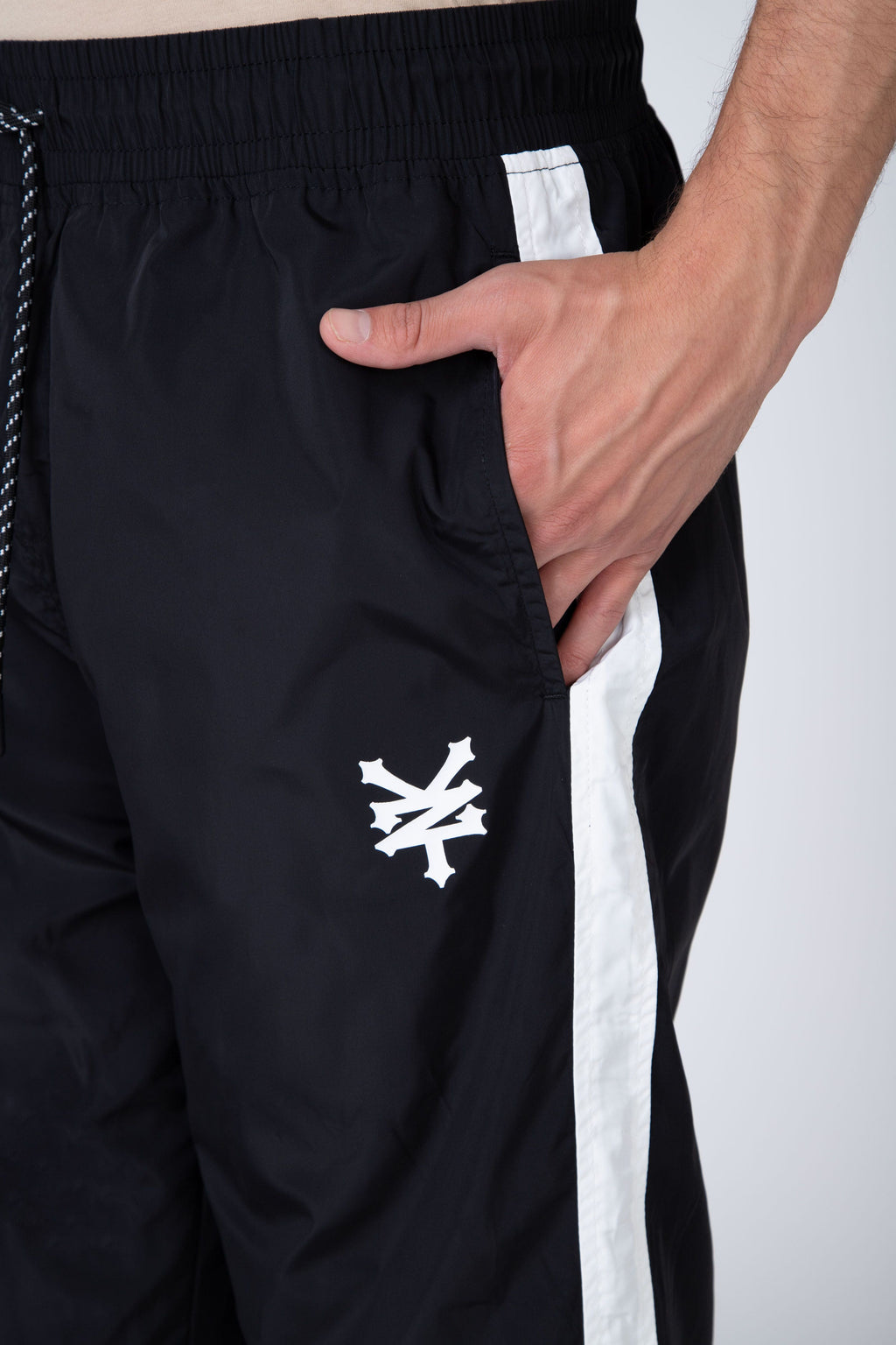 Pantalon Remark Negro Zoo York