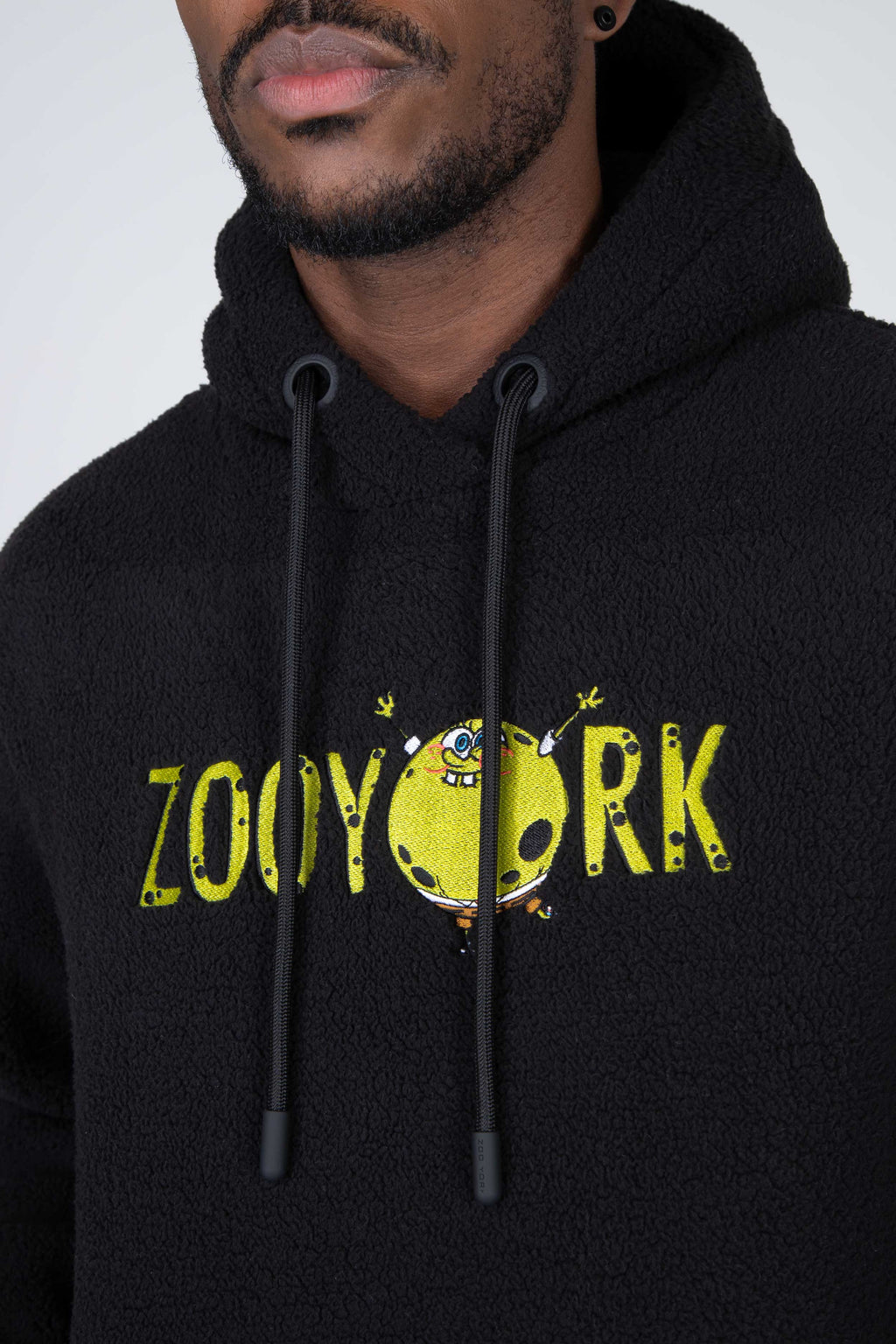 Poleron Polar Soft Hood Bob Esponja Blowfish Negro Zoo York