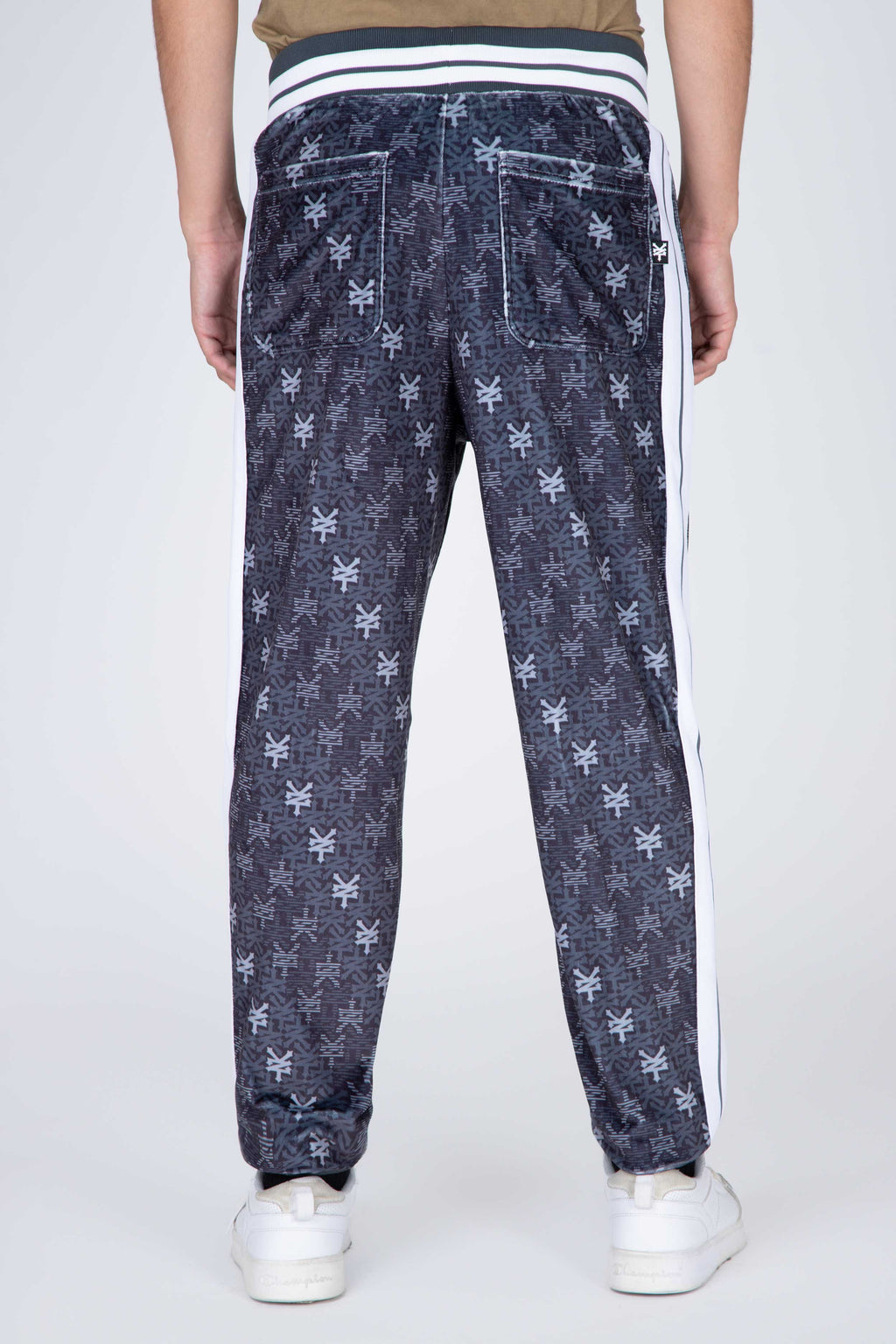 Jogger Comfy New Era Negro Zoo York
