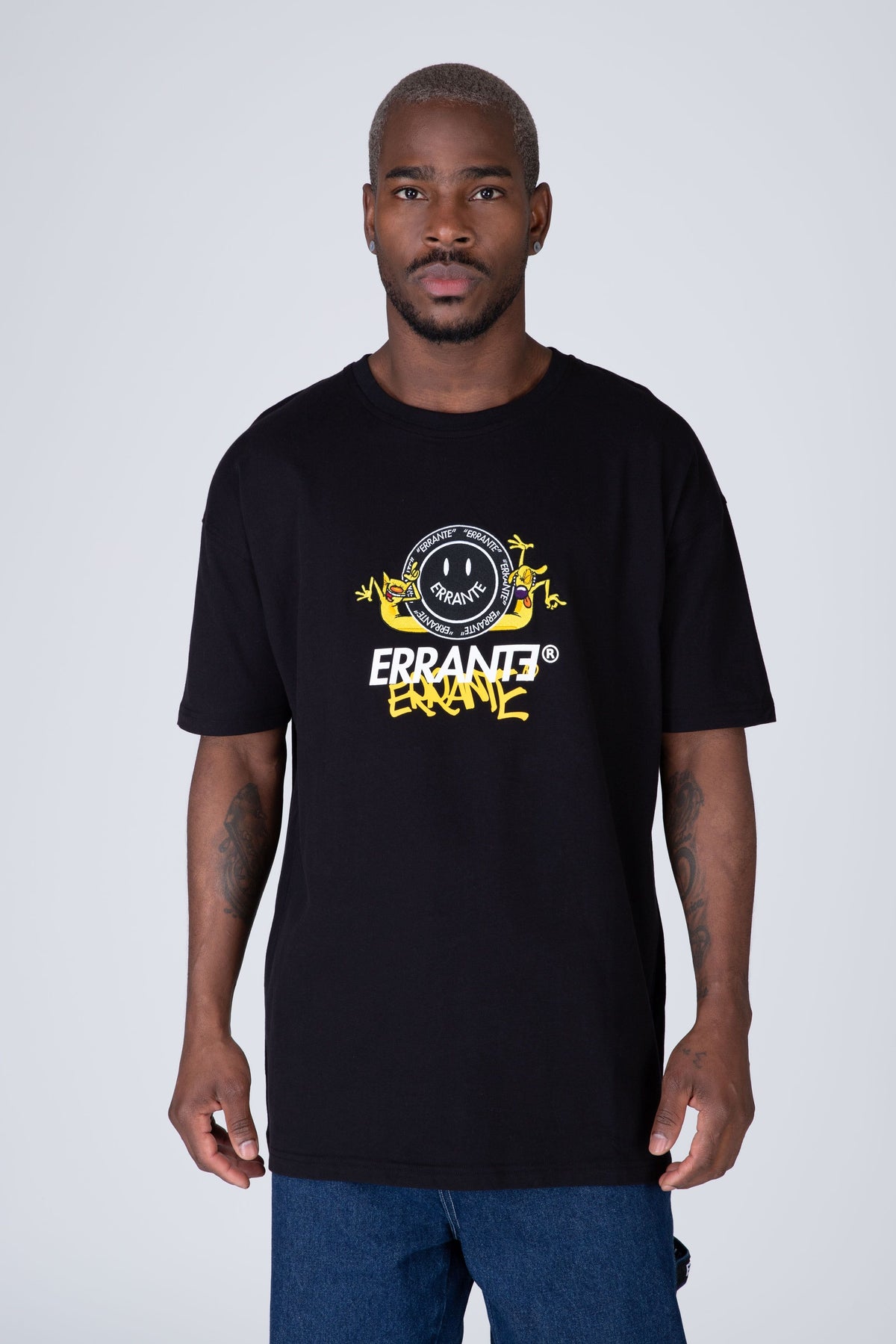 Polera Manga Corta Catdog Energy Negro ERRANTE