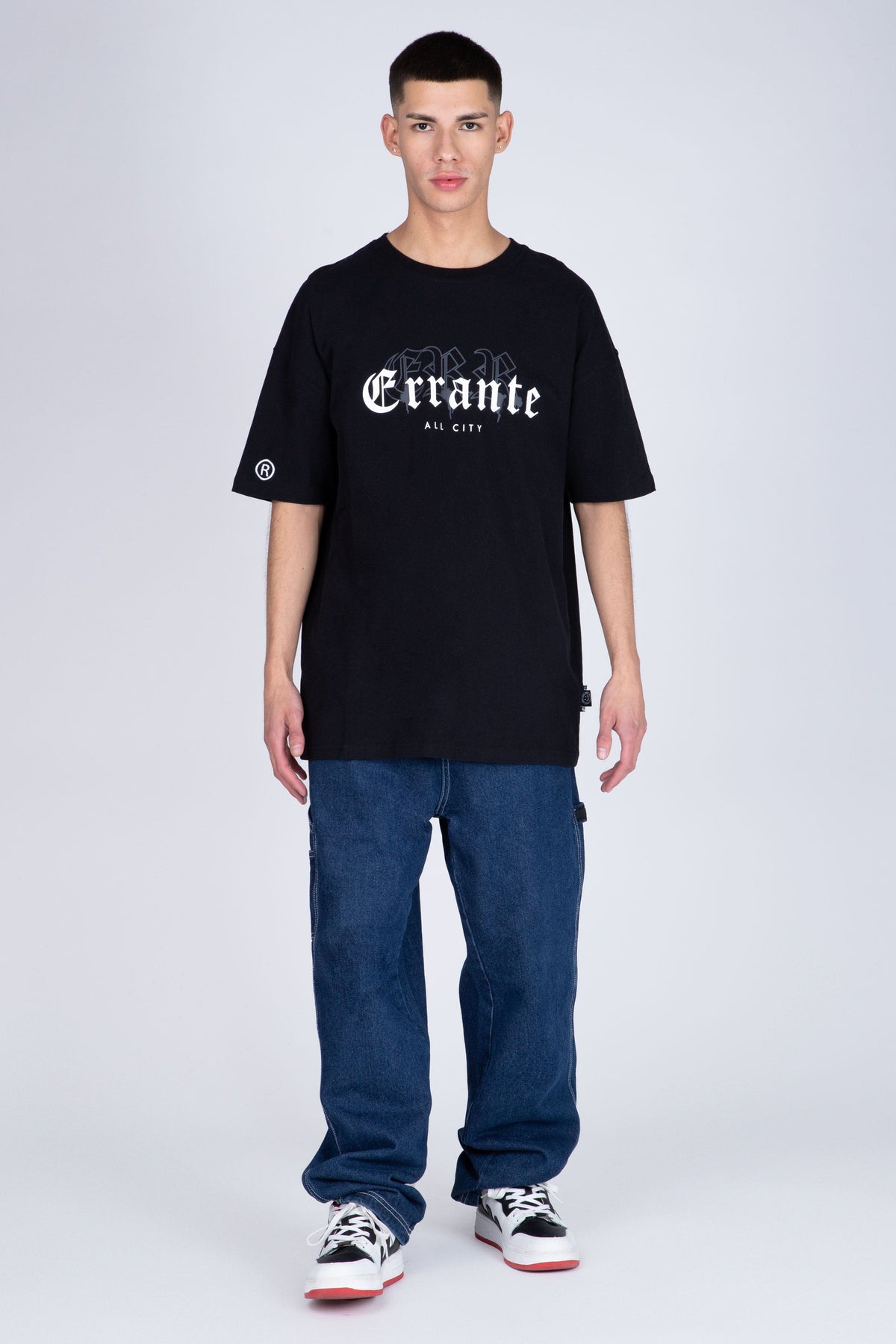 Polera Manga Corta Snaps Negro ERRANTE