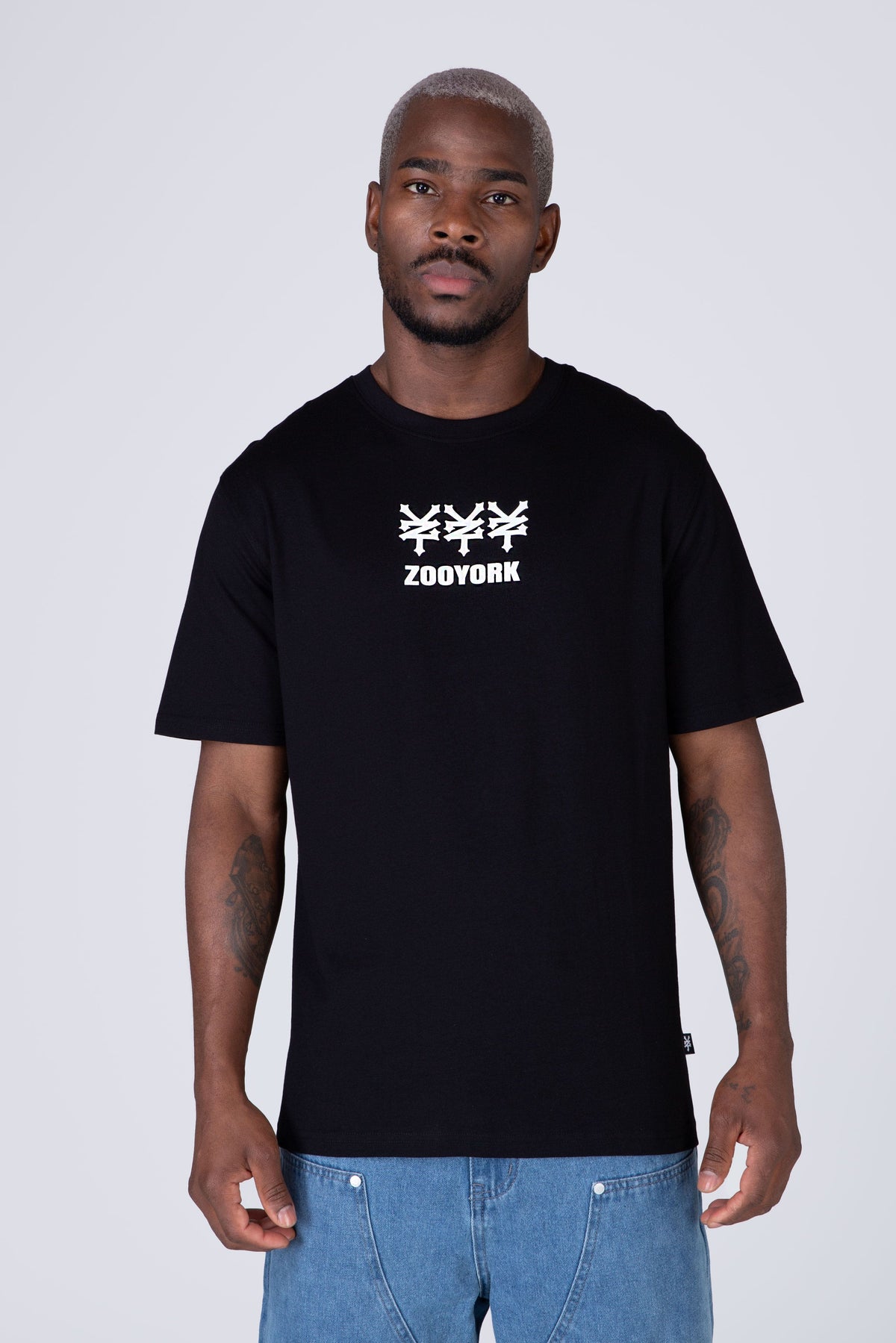 Polera Manga Corta Trilogy Negro Zoo York