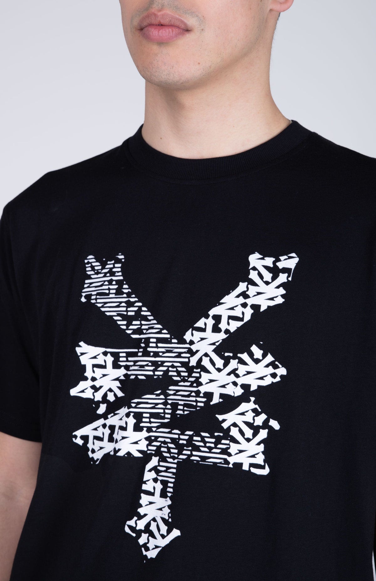 Polera Manga Corta Mindful Negro Zoo York