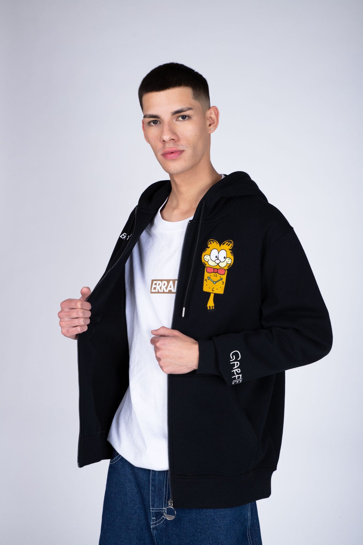 Poleron Zip Garfield O'Clock Negro ERRANTE