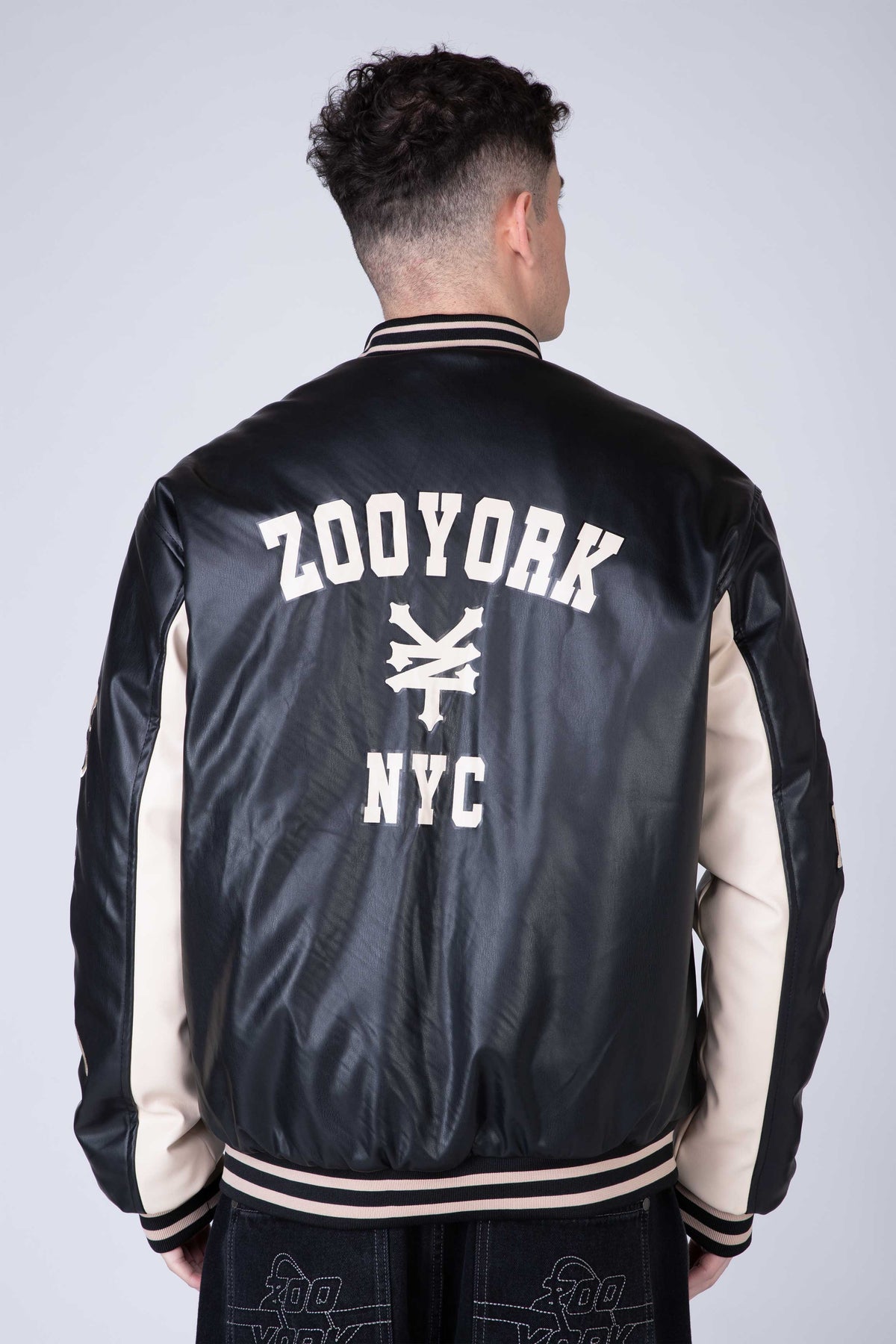 Chaqueta Bomber Truth Negro Zoo York