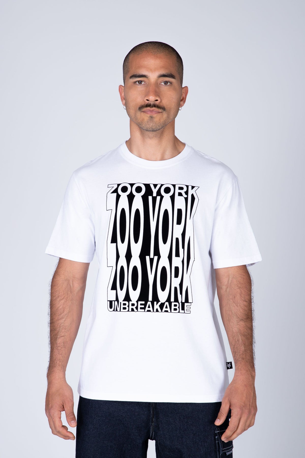 Polera Manga Corta Moves Blanco Zoo York