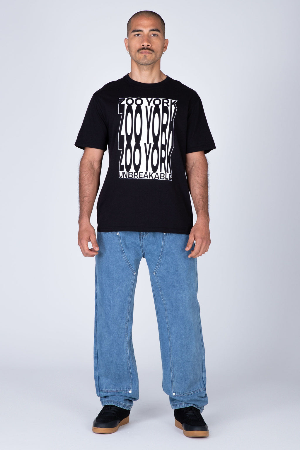 Polera Manga Corta Moves Negro Zoo York
