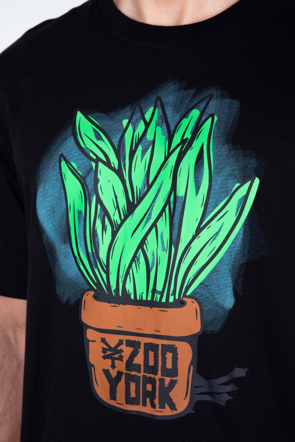 Polera Manga Corta Pot Negro Zoo York
