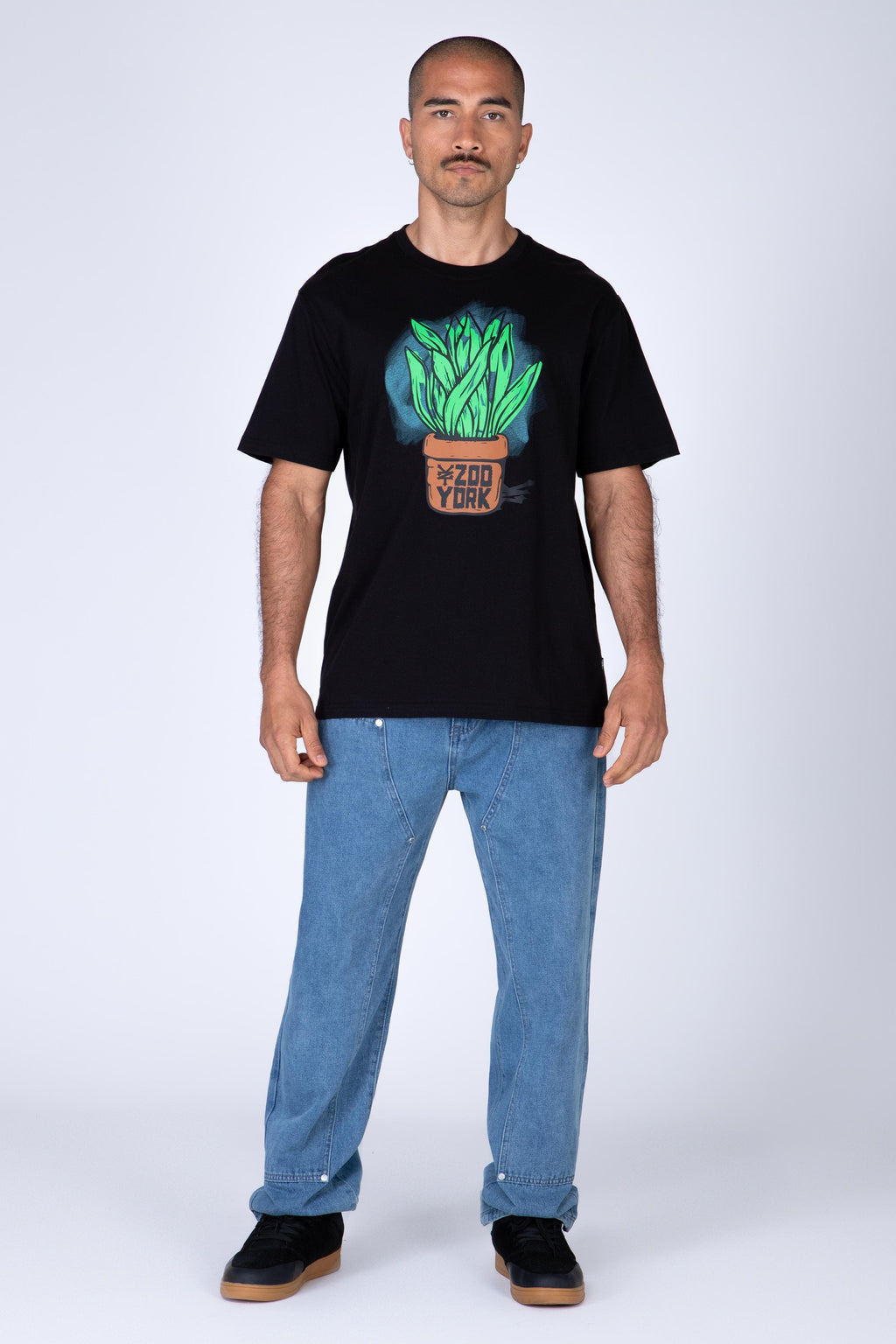 Polera Manga Corta Pot Negro Zoo York