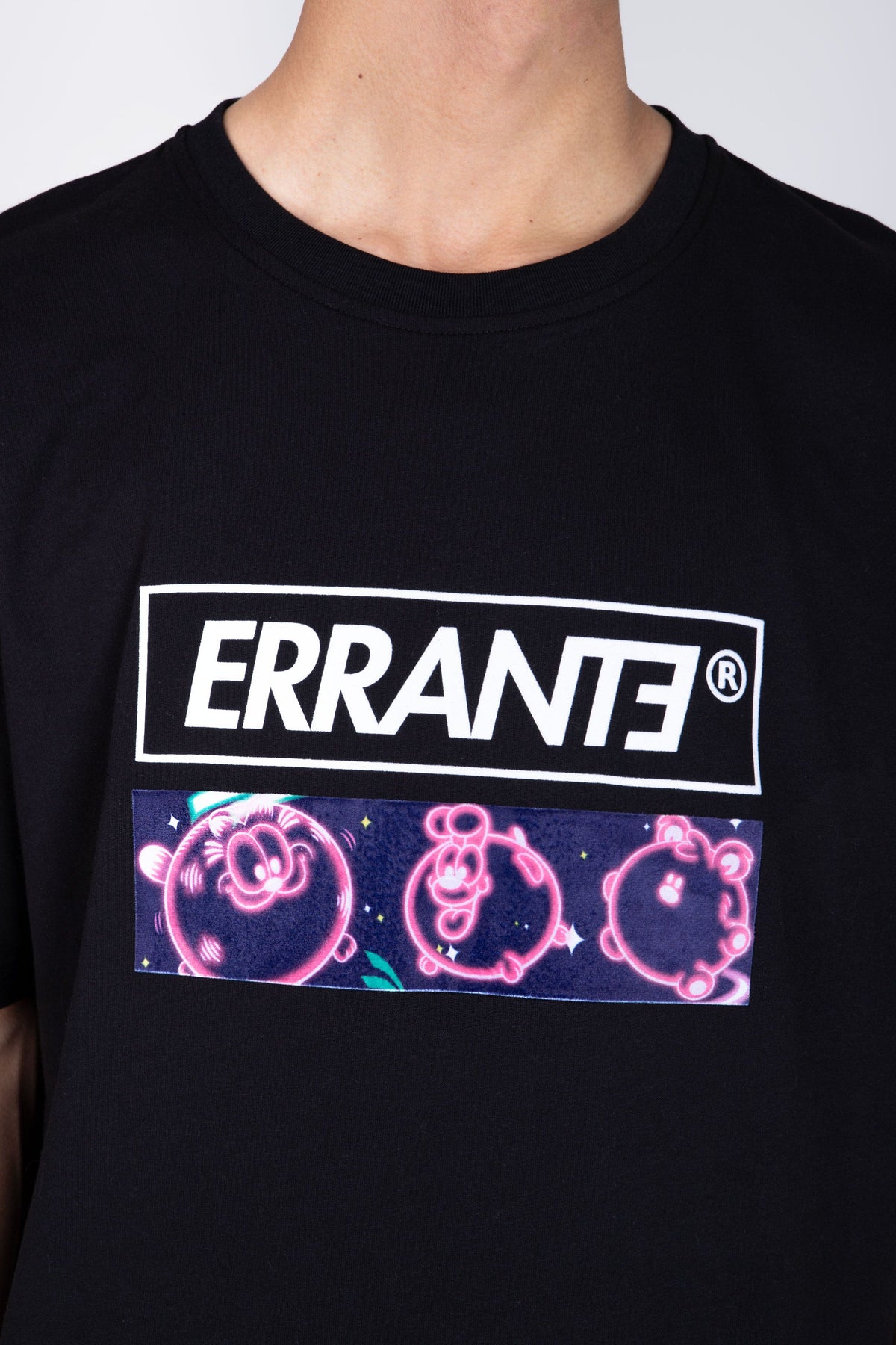 Polera Manga Corta Garfield Boxywaii Negro ERRANTE