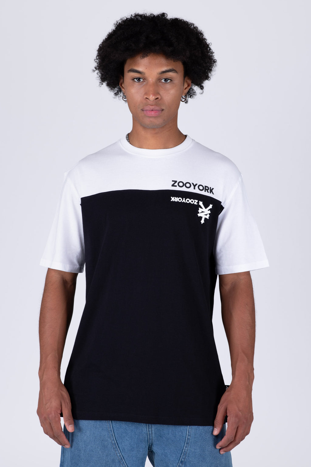 Polera Manga Corta Attache Negro Zoo York