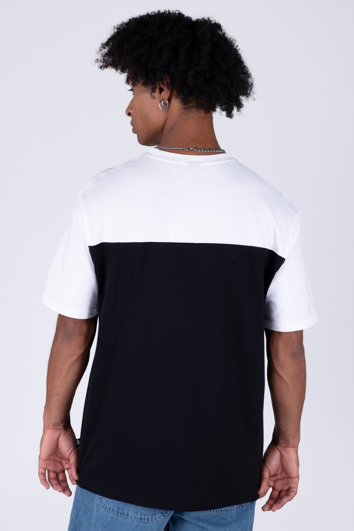 Polera Manga Corta Attache Negro Zoo York