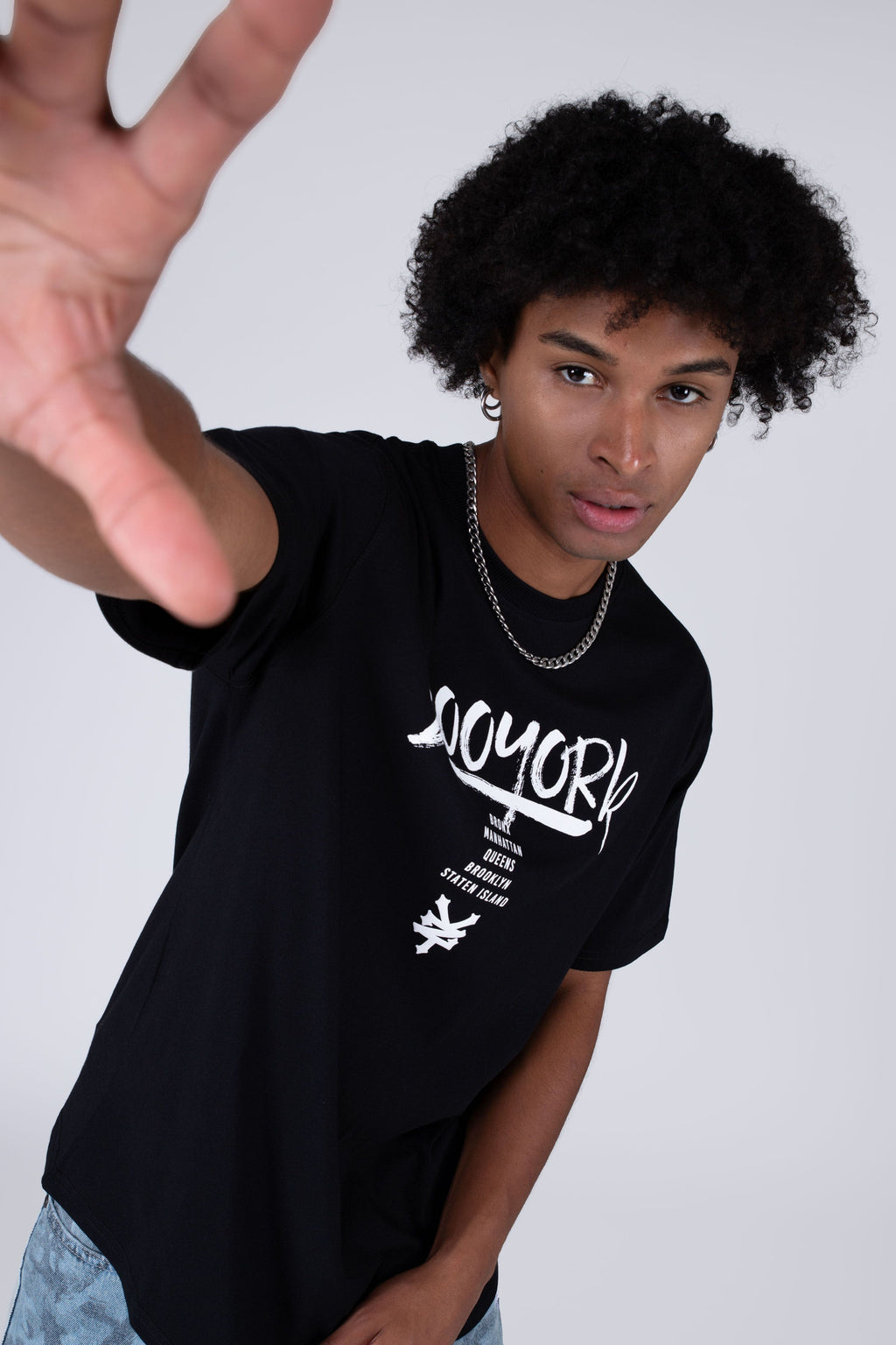 Polera Manga Corta Subart Negro Zoo York