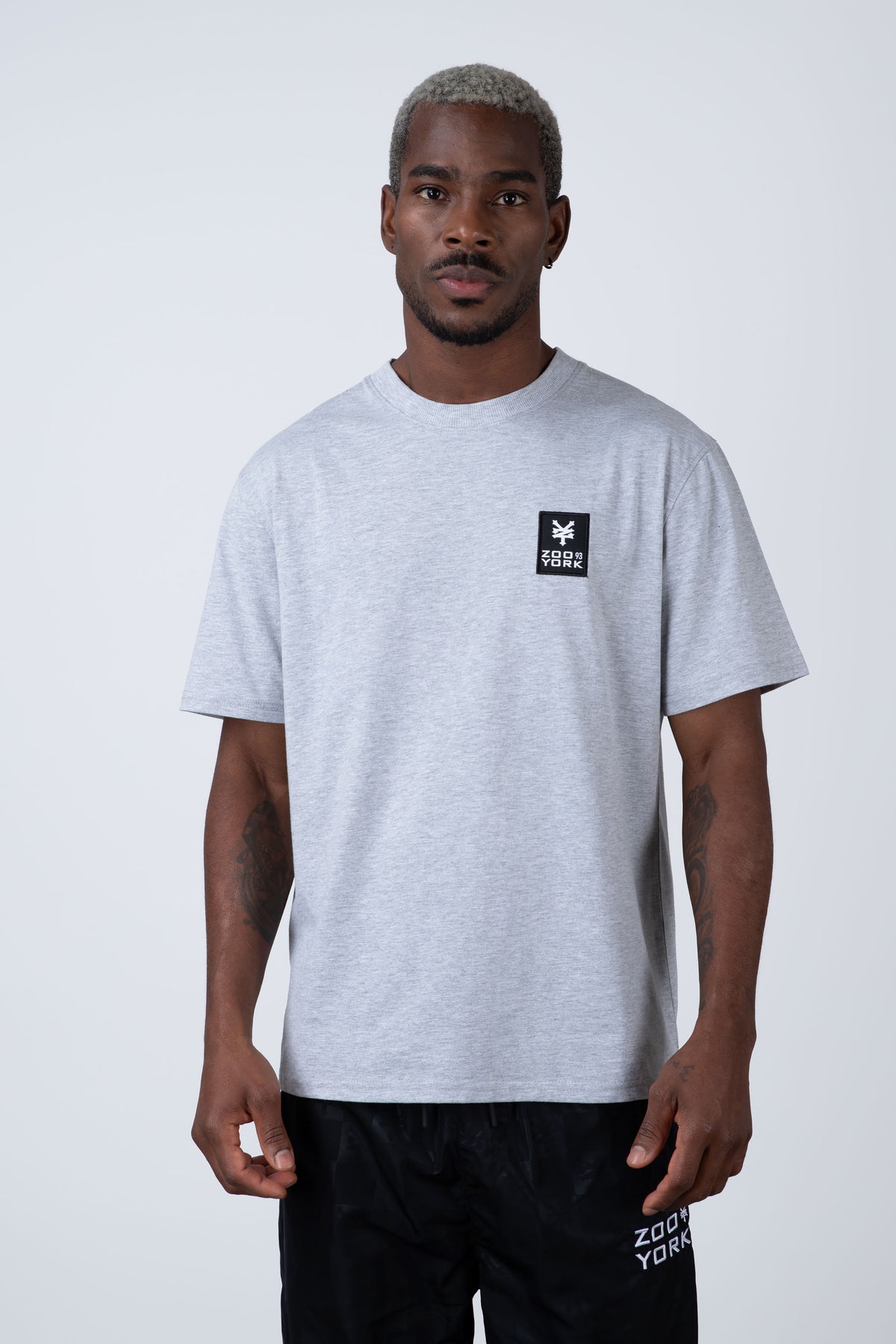Polera Manga Corta Minimal Gris