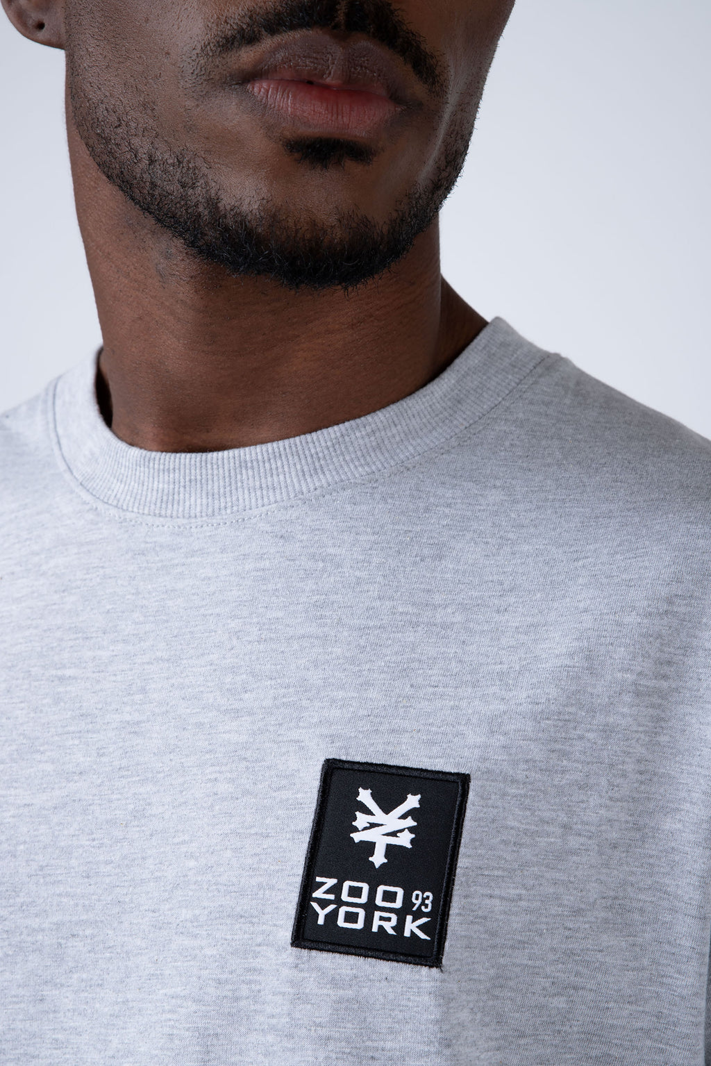 Polera Manga Corta Minimal Gris