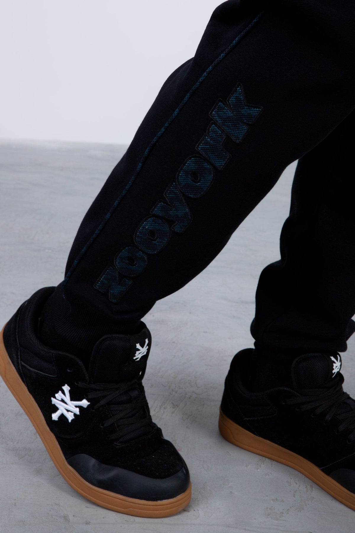 Jogger Trade Negro Zoo York