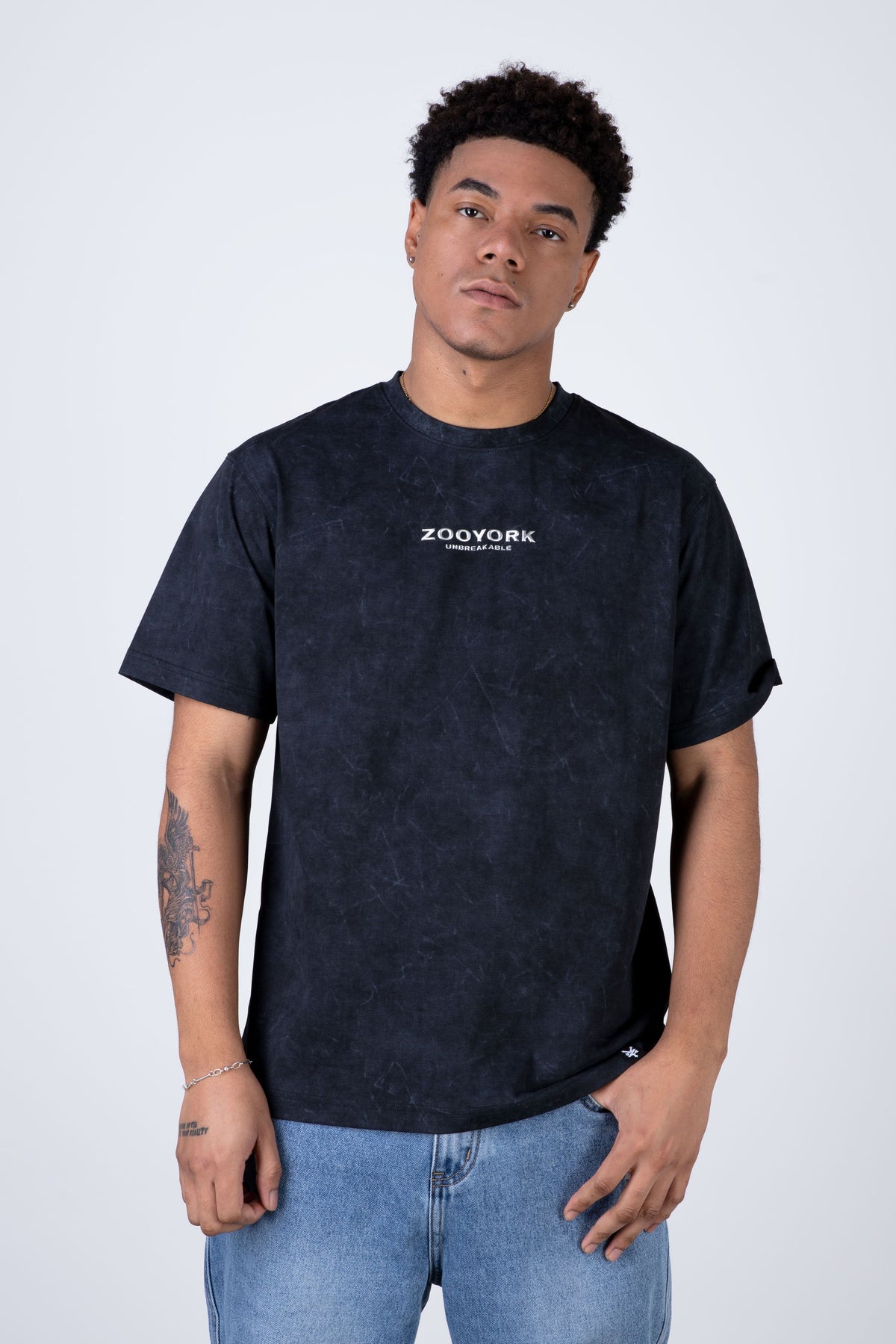 Polera Manga Corta Standard Negro Zoo York