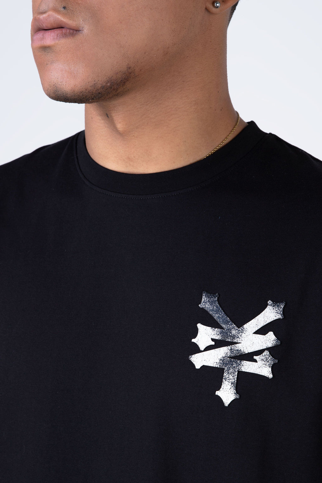 Polera Manga Corta Keepgoing Negro Zoo York