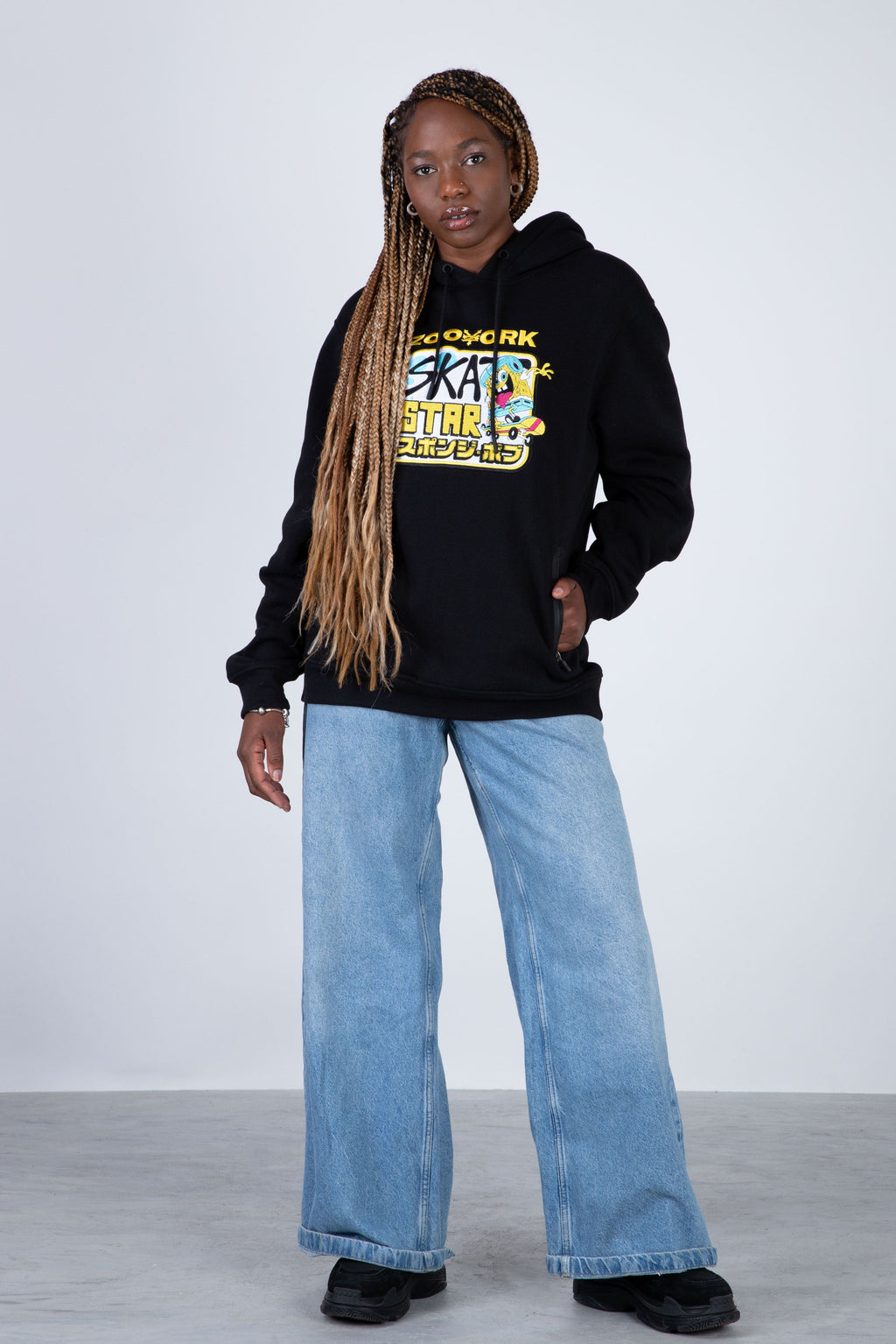 Poleron Hood Bob Esponja Boardtag Negro Zoo York