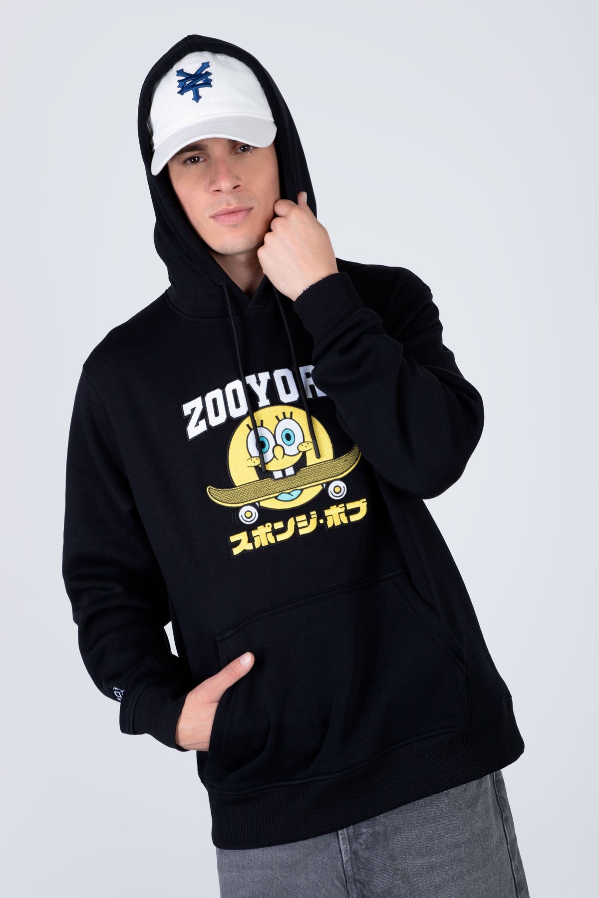 Poleron Hood Bob Esponja Skatepop Negro Zoo York