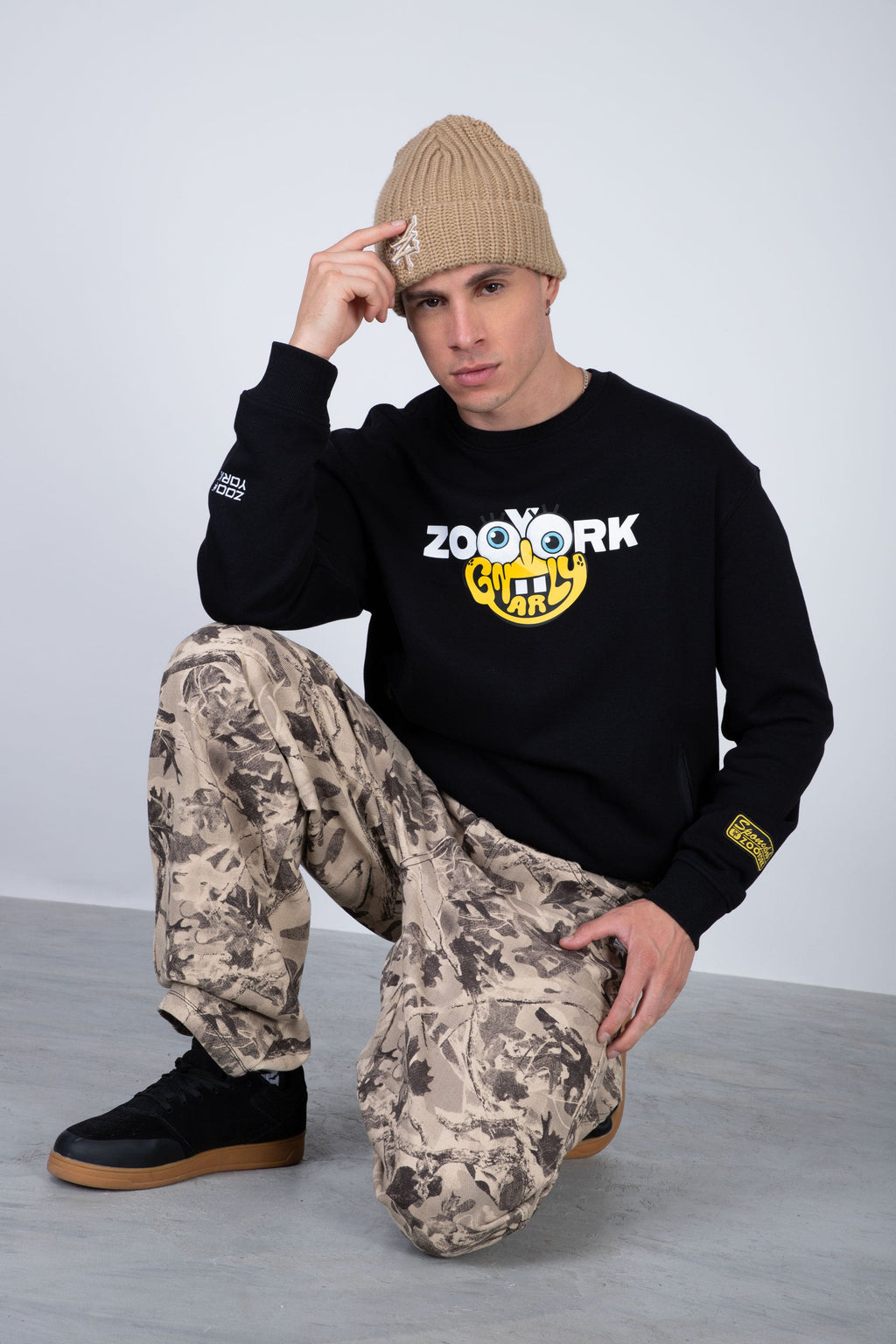 Poleron Crew Neck Bob Esponja Gnarly Negro Zoo York