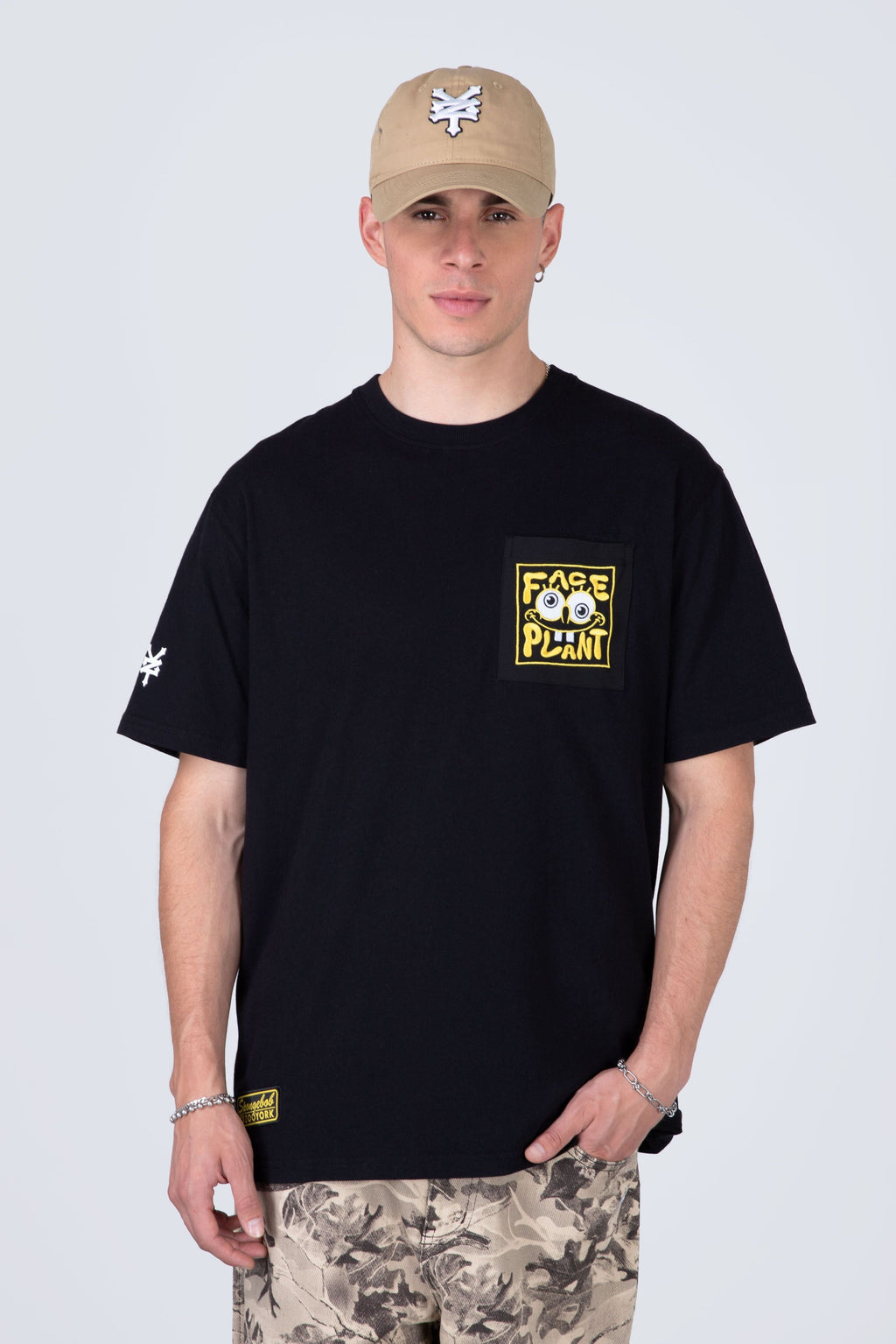Polera Manga Corta Bob Esponja Crashstyle Negro Zoo York