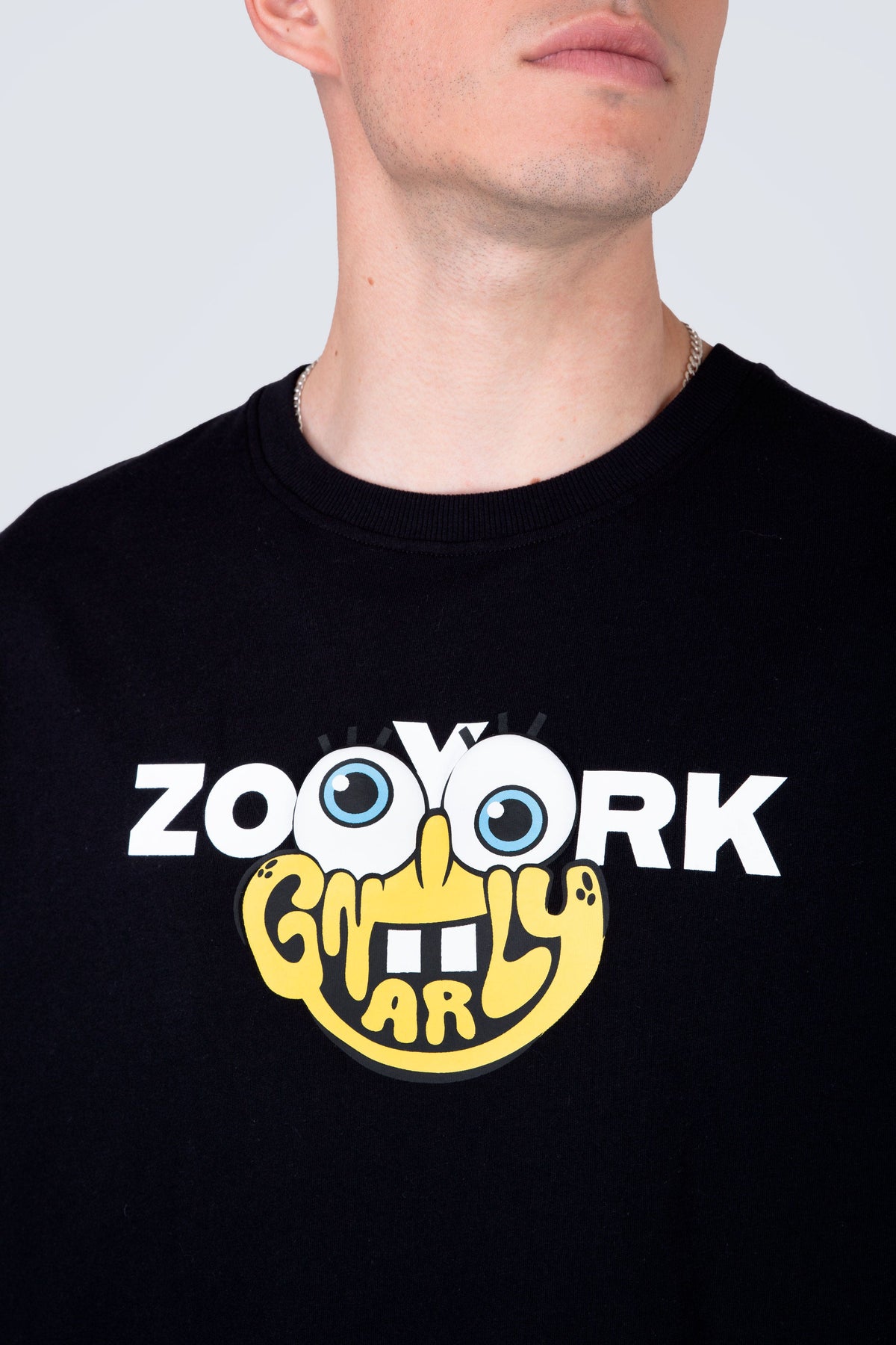 Polera Manga Corta Bob Esponja Gnarly Negro Zoo York