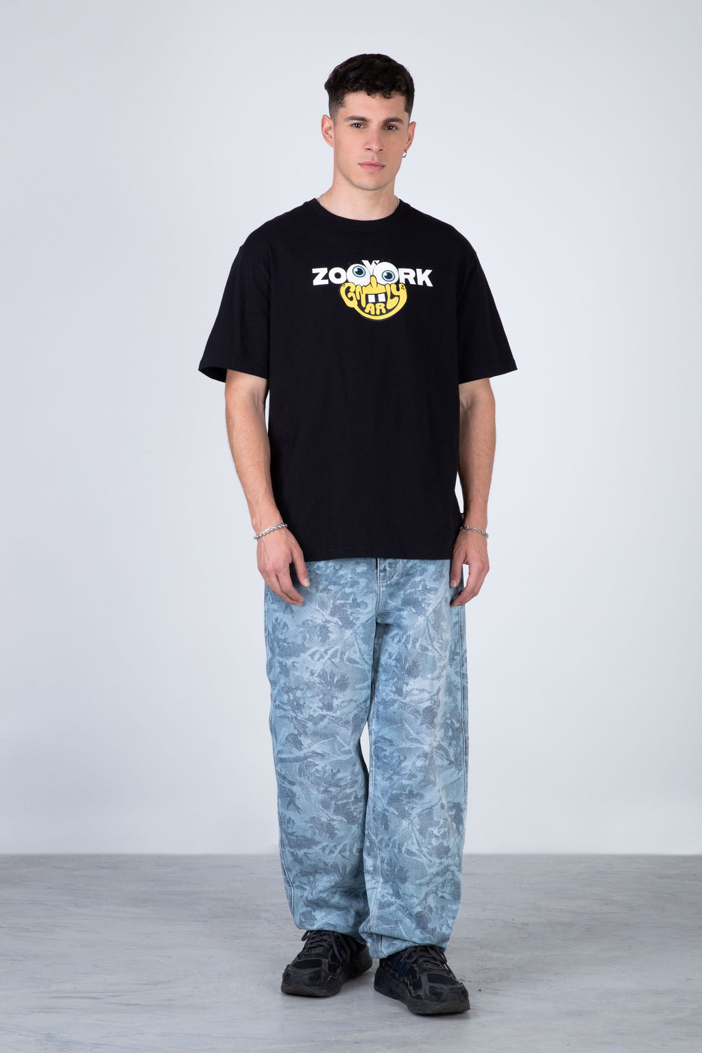 Polera Manga Corta Bob Esponja Gnarly Negro Zoo York
