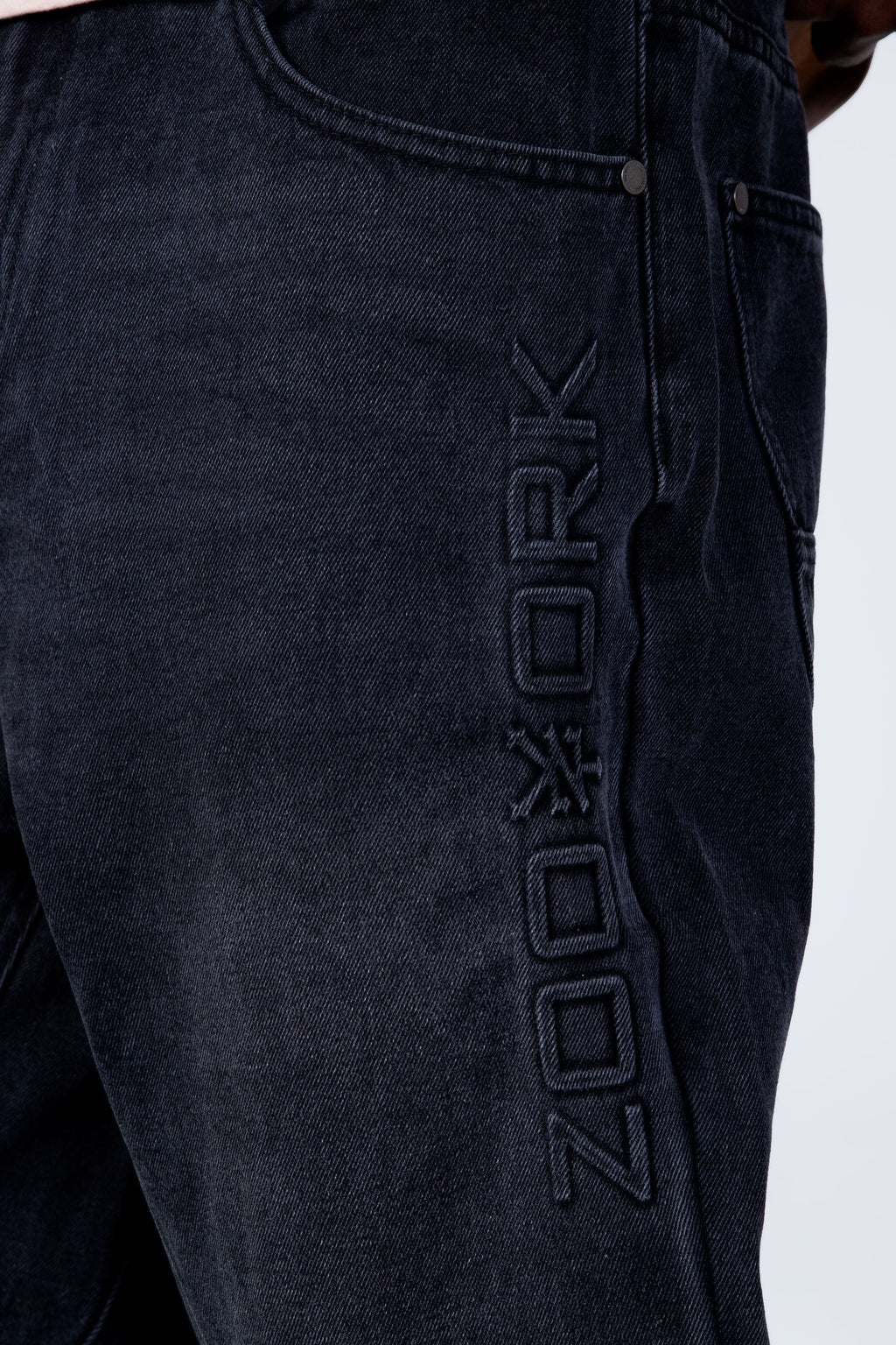 Jeans Popup Negro Zoo York