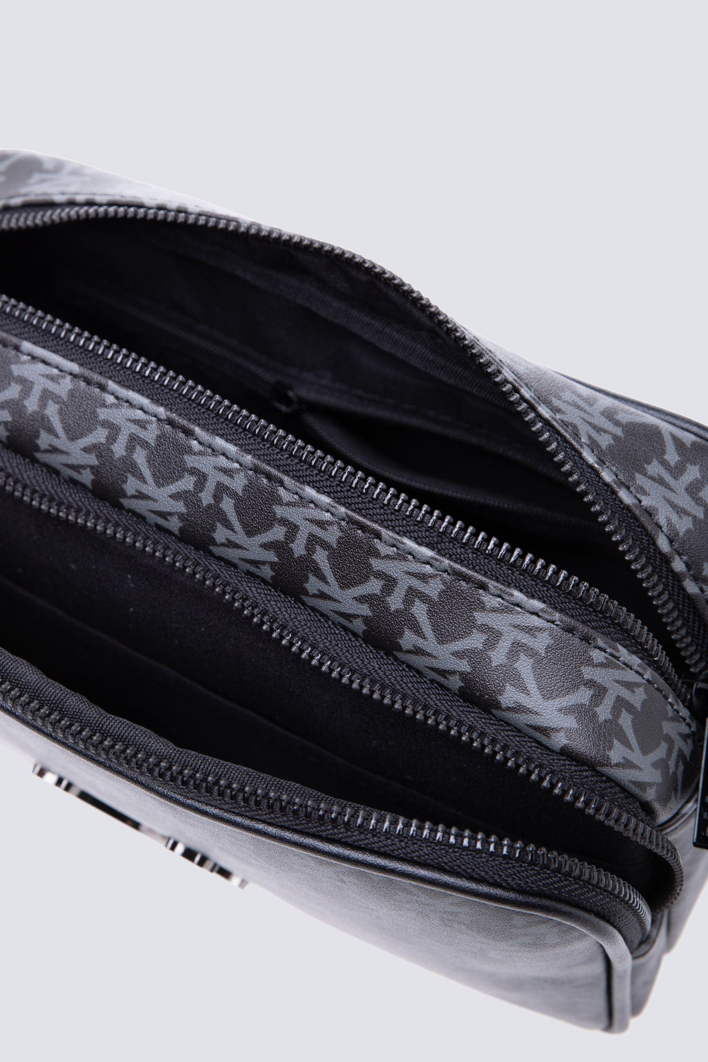Bolso Mini Classy Negro Zoo York