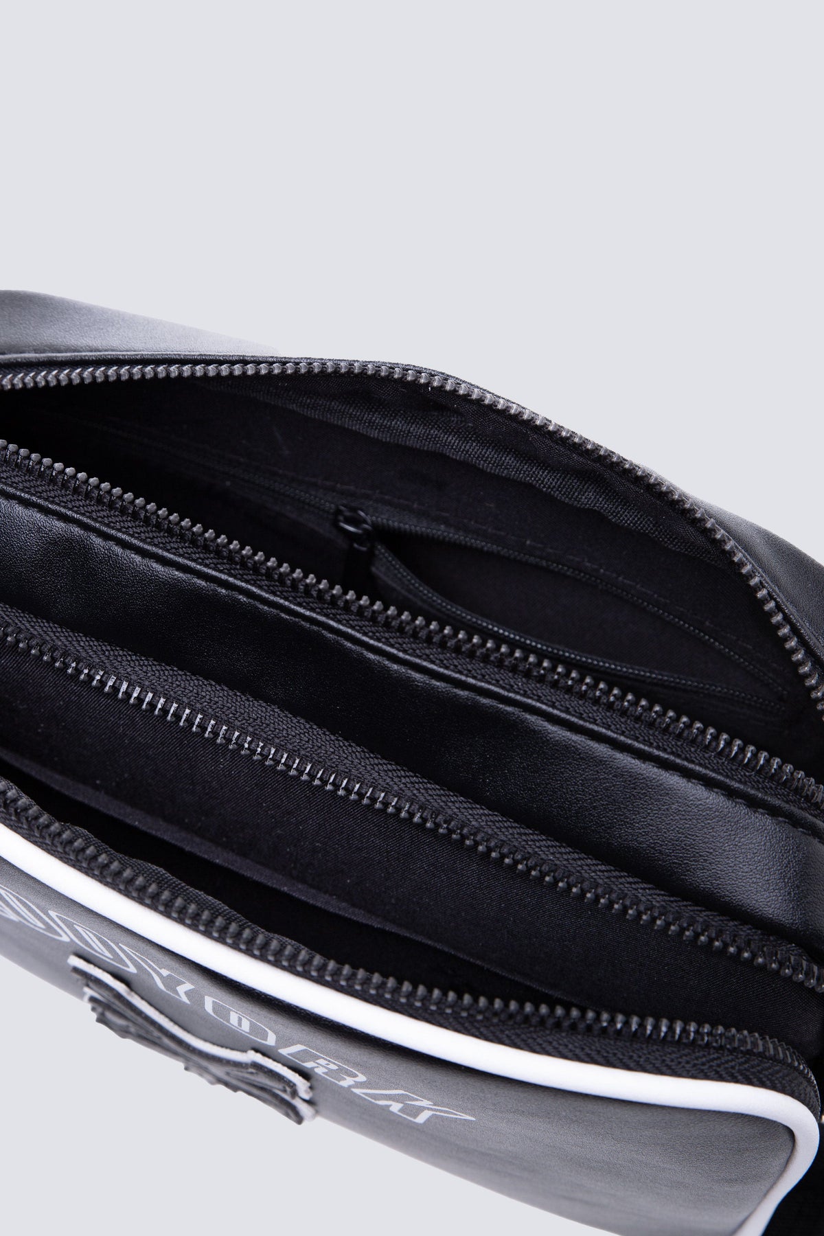 Bolso Mini Yorker Negro Zoo York