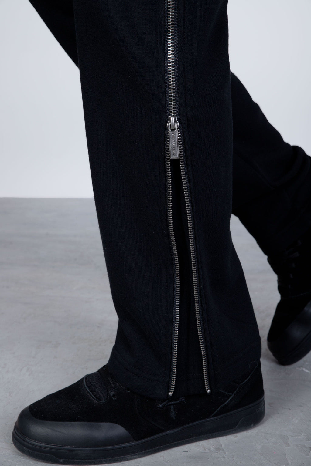 Jogger Regular Elemento Negro Zoo York
