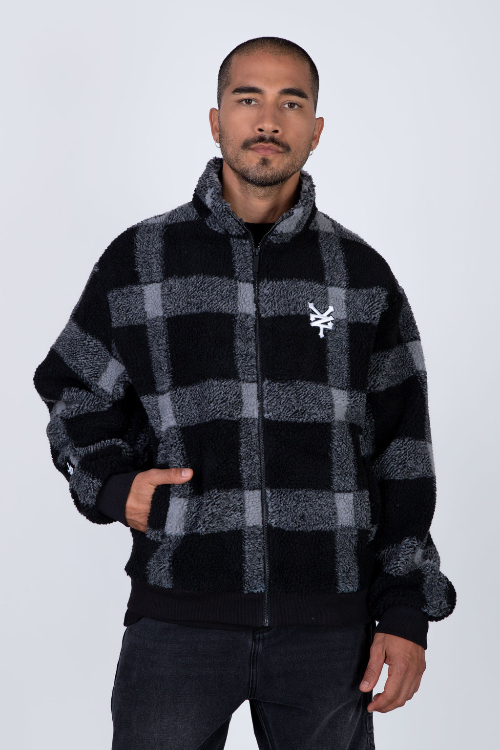 Chaqueta Polar Bomber Sherpa Negro Zoo York