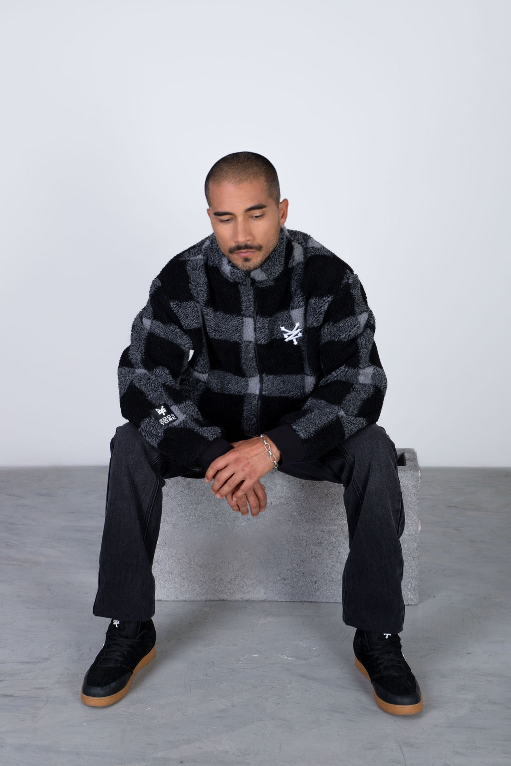 Chaqueta Polar Bomber Sherpa Negro Zoo York