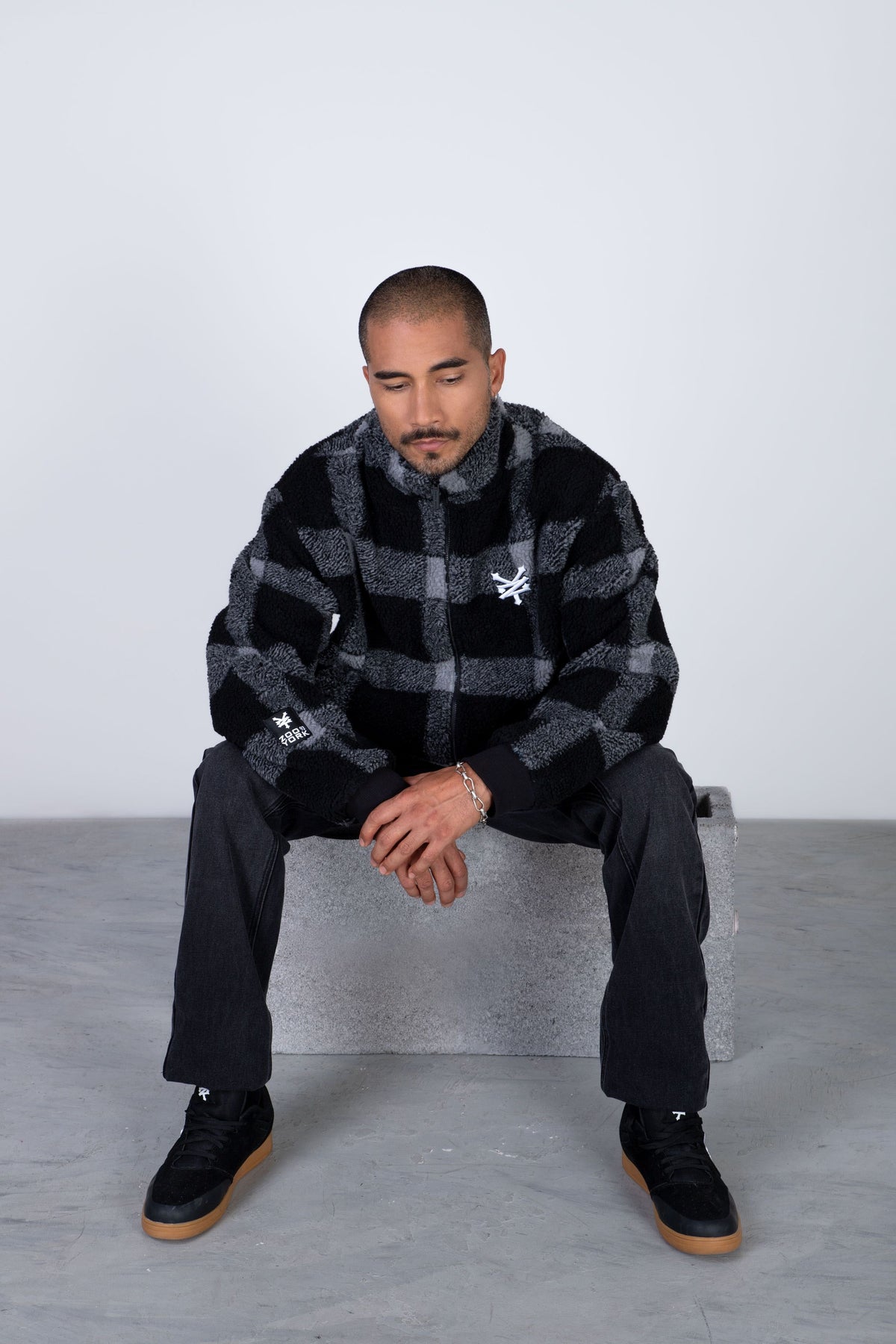 Chaqueta Polar Bomber Sherpa Negro Zoo York