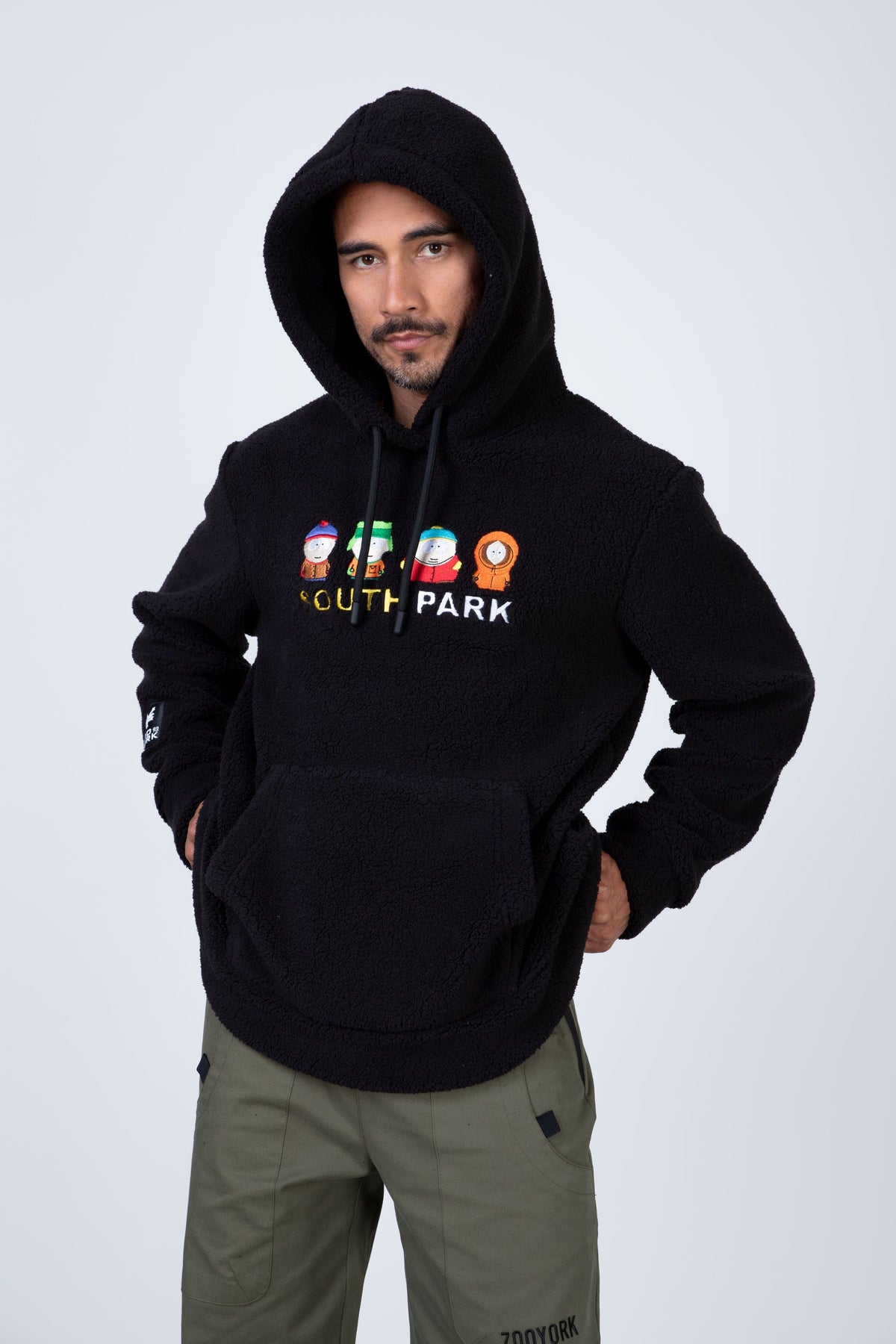 Poleron Polar Hood Bob Esponja Softyfriends Negro Zoo York
